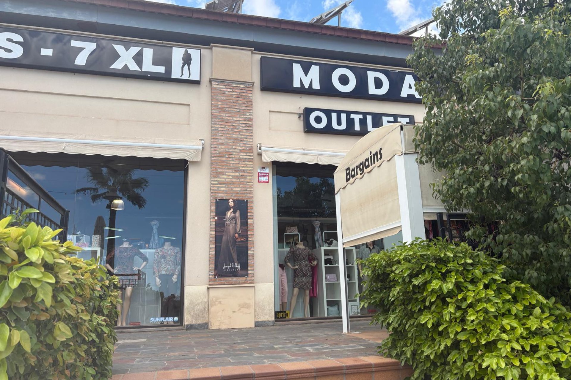 Re-Sale - Commercial - Algorfa