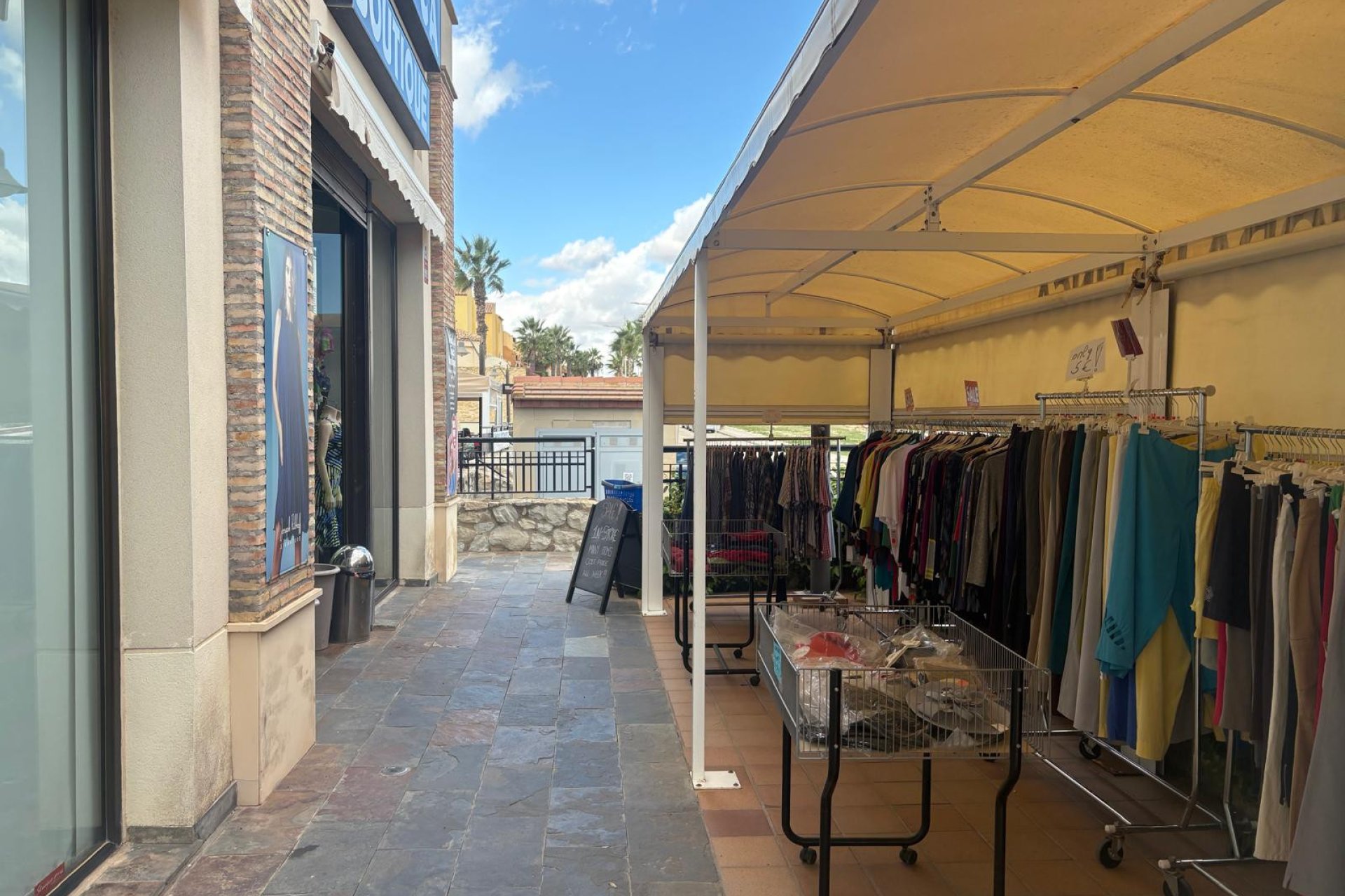 Re-Sale - Commercial - Algorfa