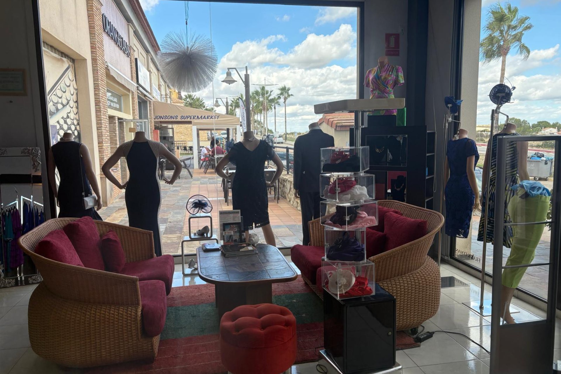 Re-Sale - Commercial - Algorfa