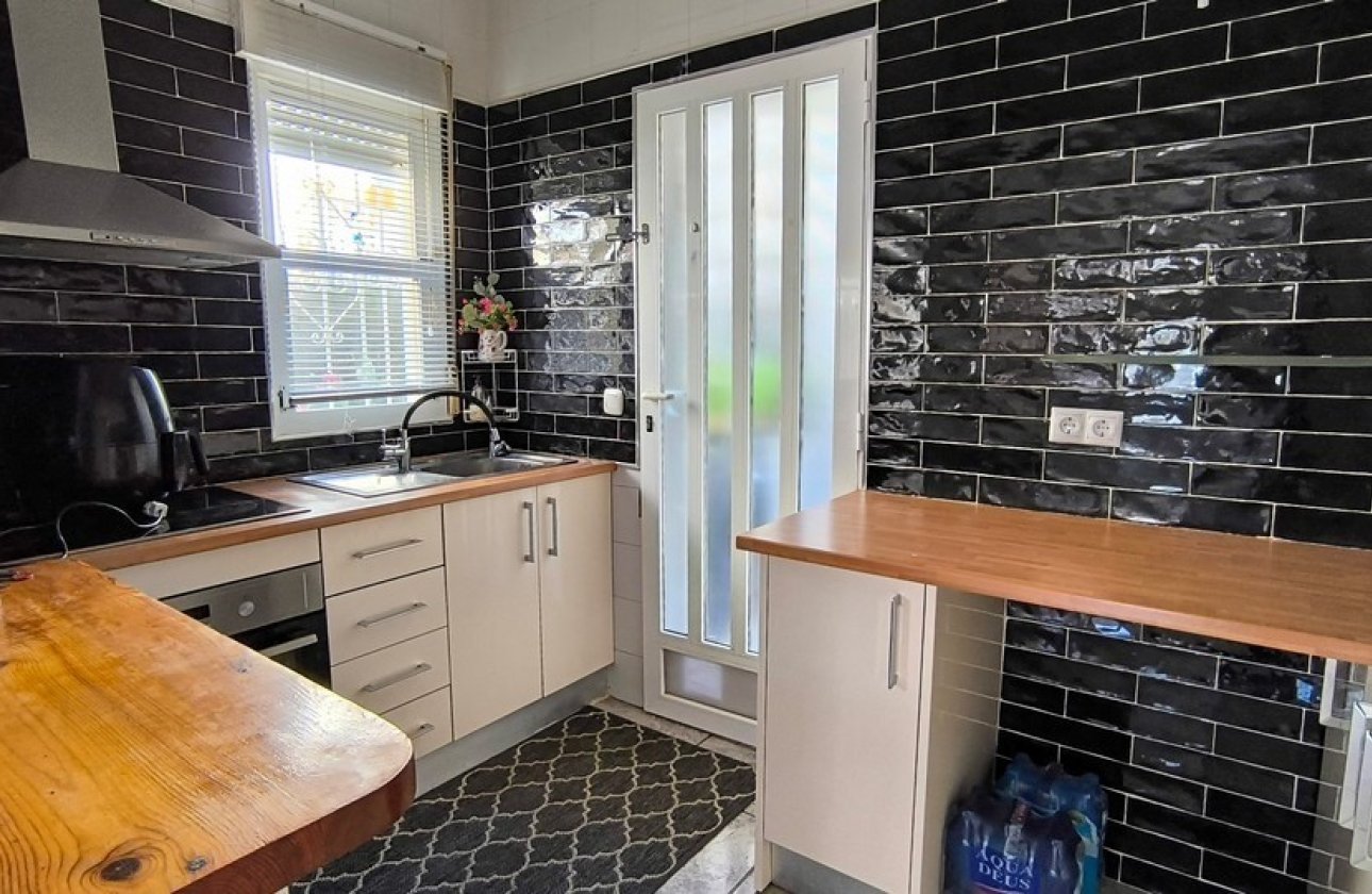 Re-Sale - Detached Villa - Algorfa