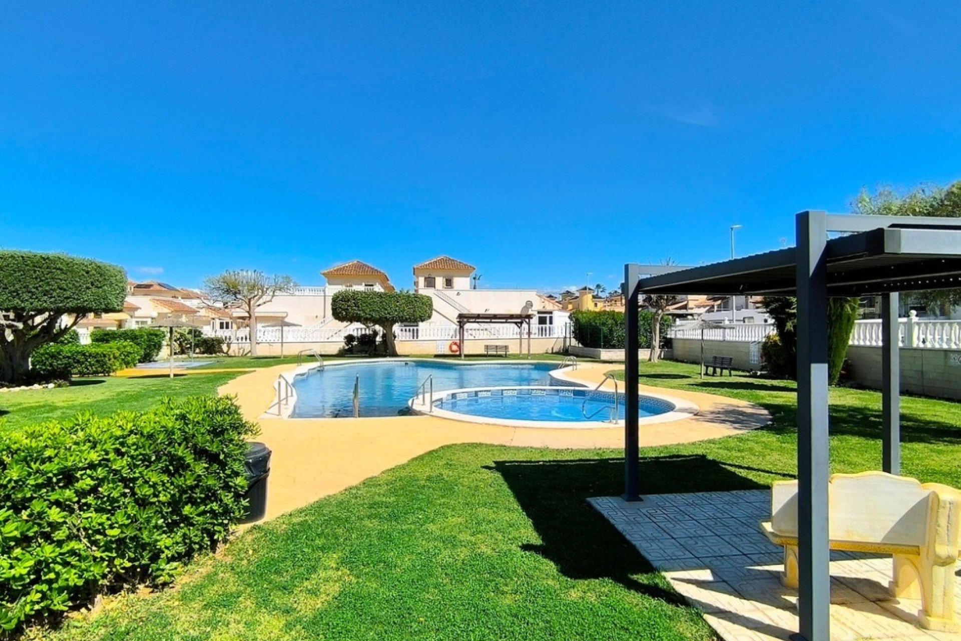 Re-Sale - Detached Villa - Algorfa