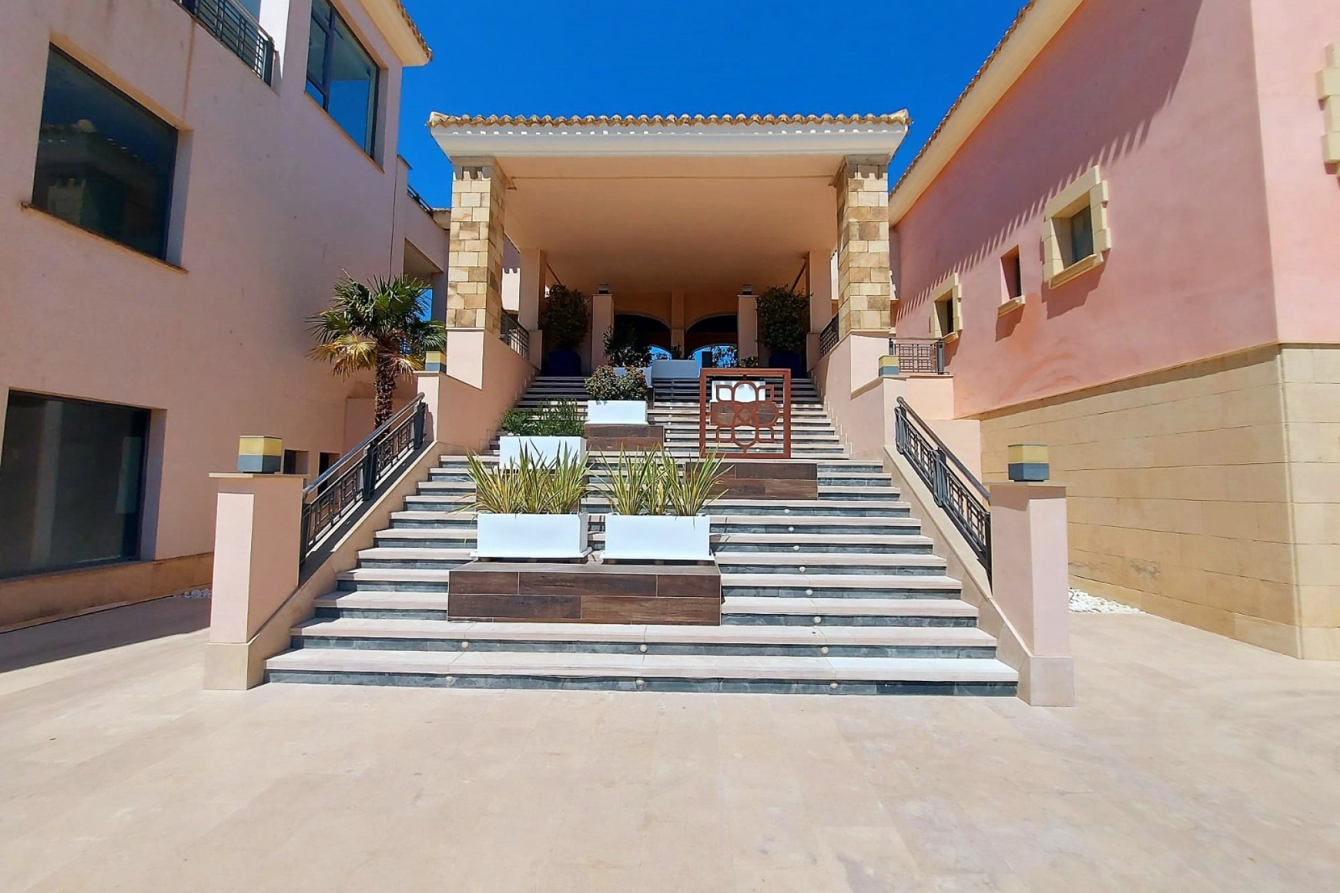 Re-Sale - Detached Villa - Algorfa