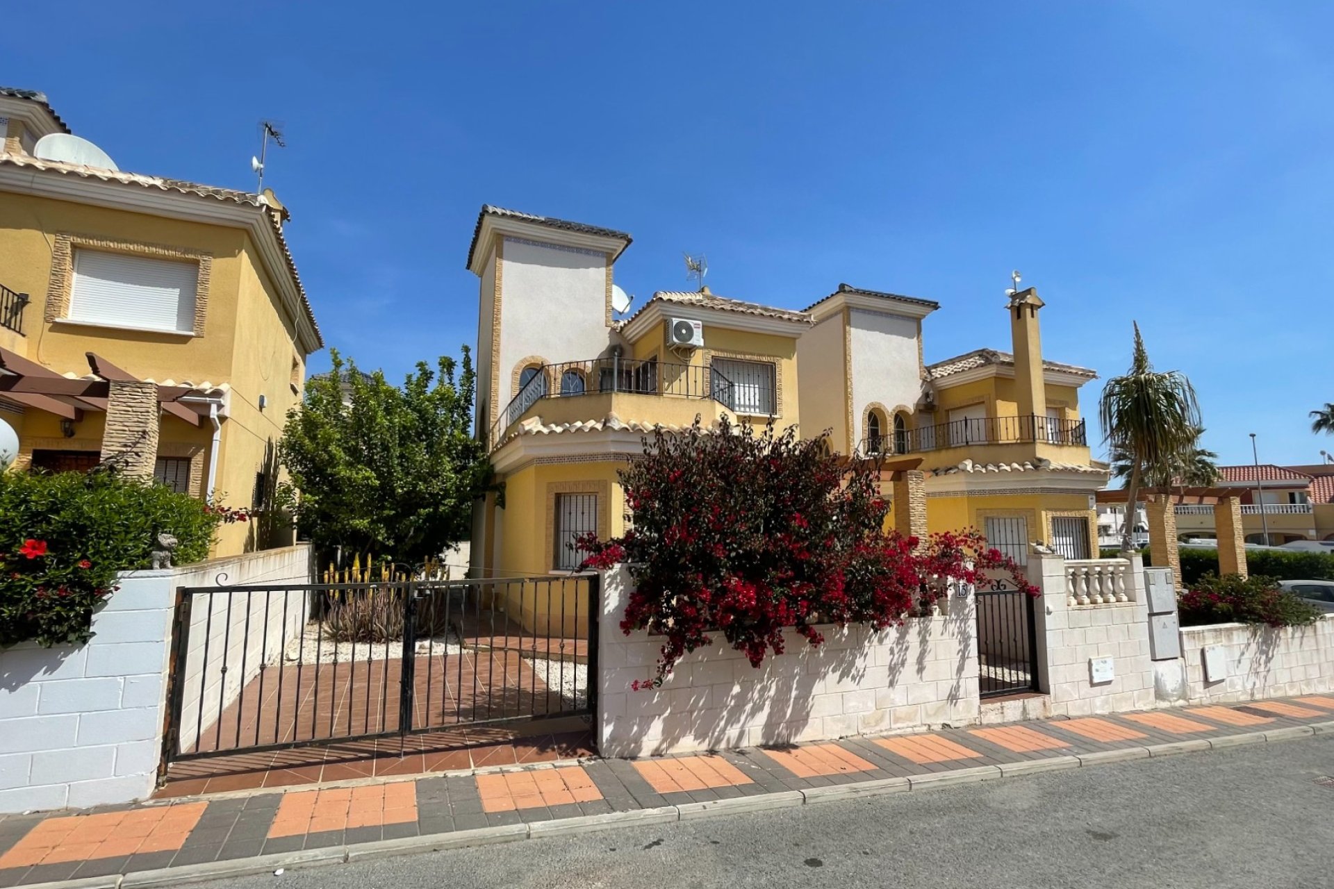 Re-Sale - Detached Villa - Algorfa