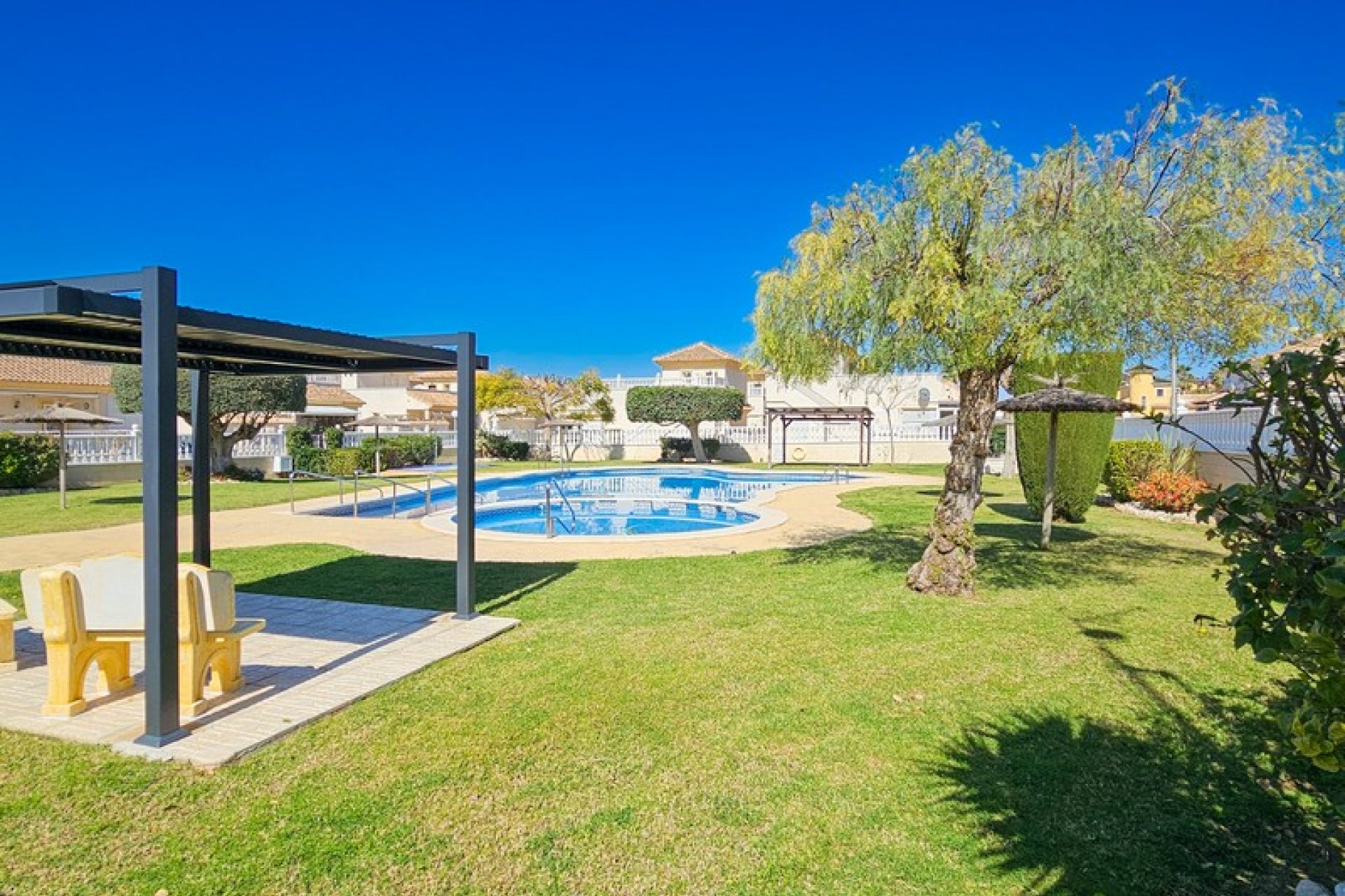 Re-Sale - Detached Villa - Algorfa