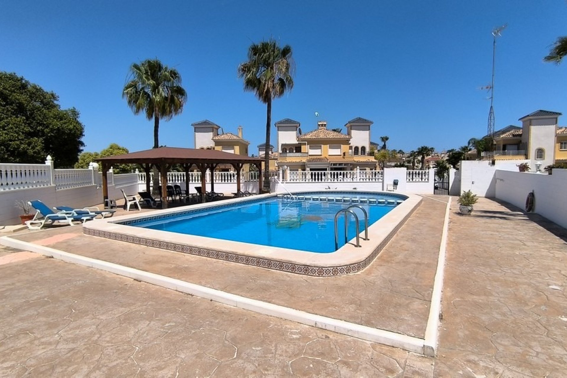 Re-Sale - Detached Villa - Algorfa
