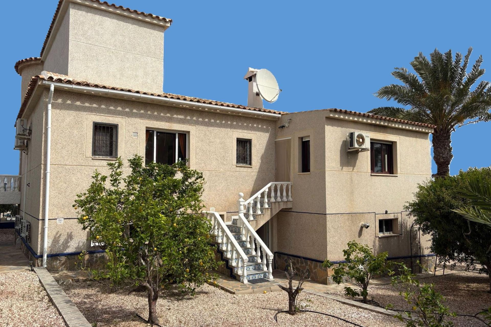 Re-Sale - Detached Villa - Algorfa
