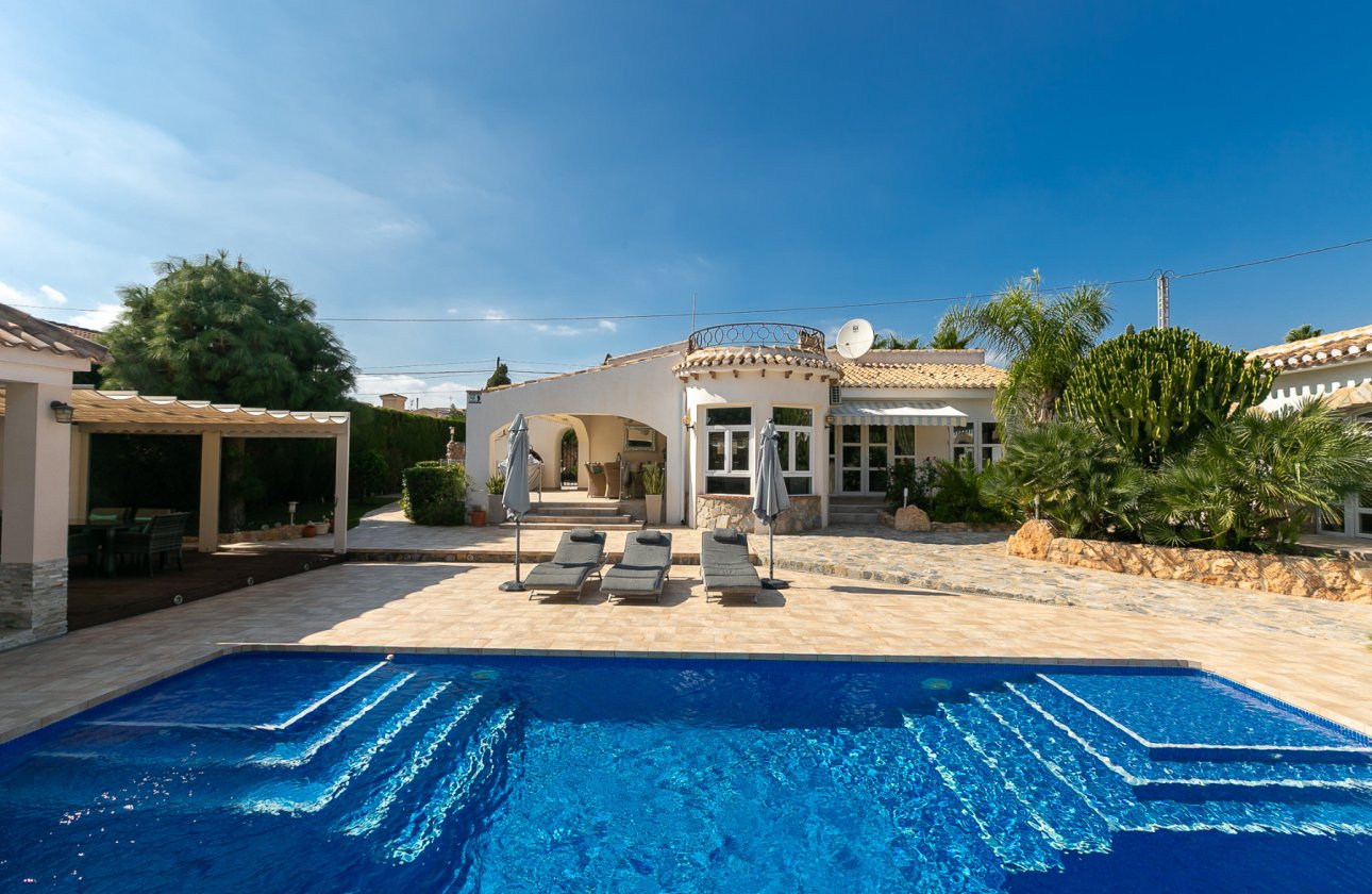 Re-Sale - Detached Villa - Campoamor - Lomas de Don Juan