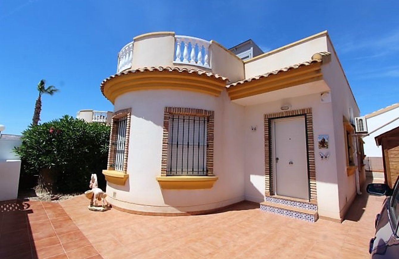 Re-Sale - Detached Villa - Guardamar del Segura - Urbanizaciones