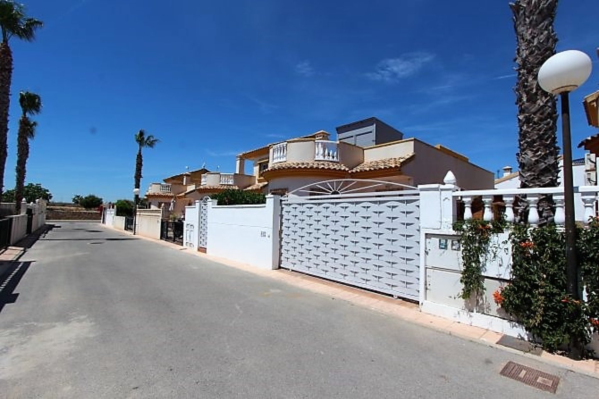 Re-Sale - Detached Villa - Guardamar del Segura - Urbanizaciones