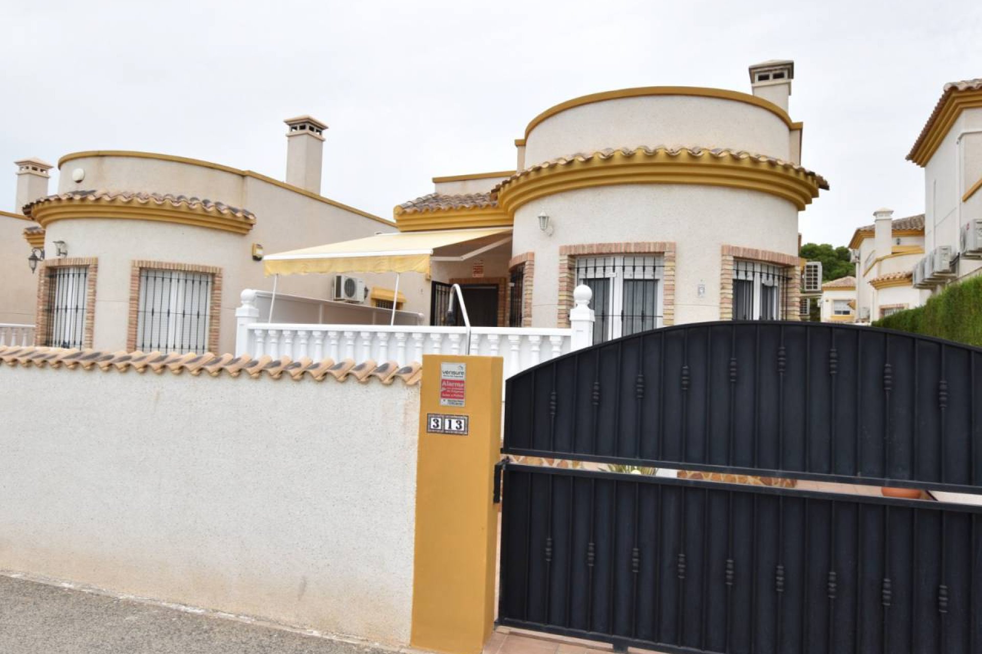 Re-Sale - Detached Villa - Guardamar del Segura - Urbanizaciones