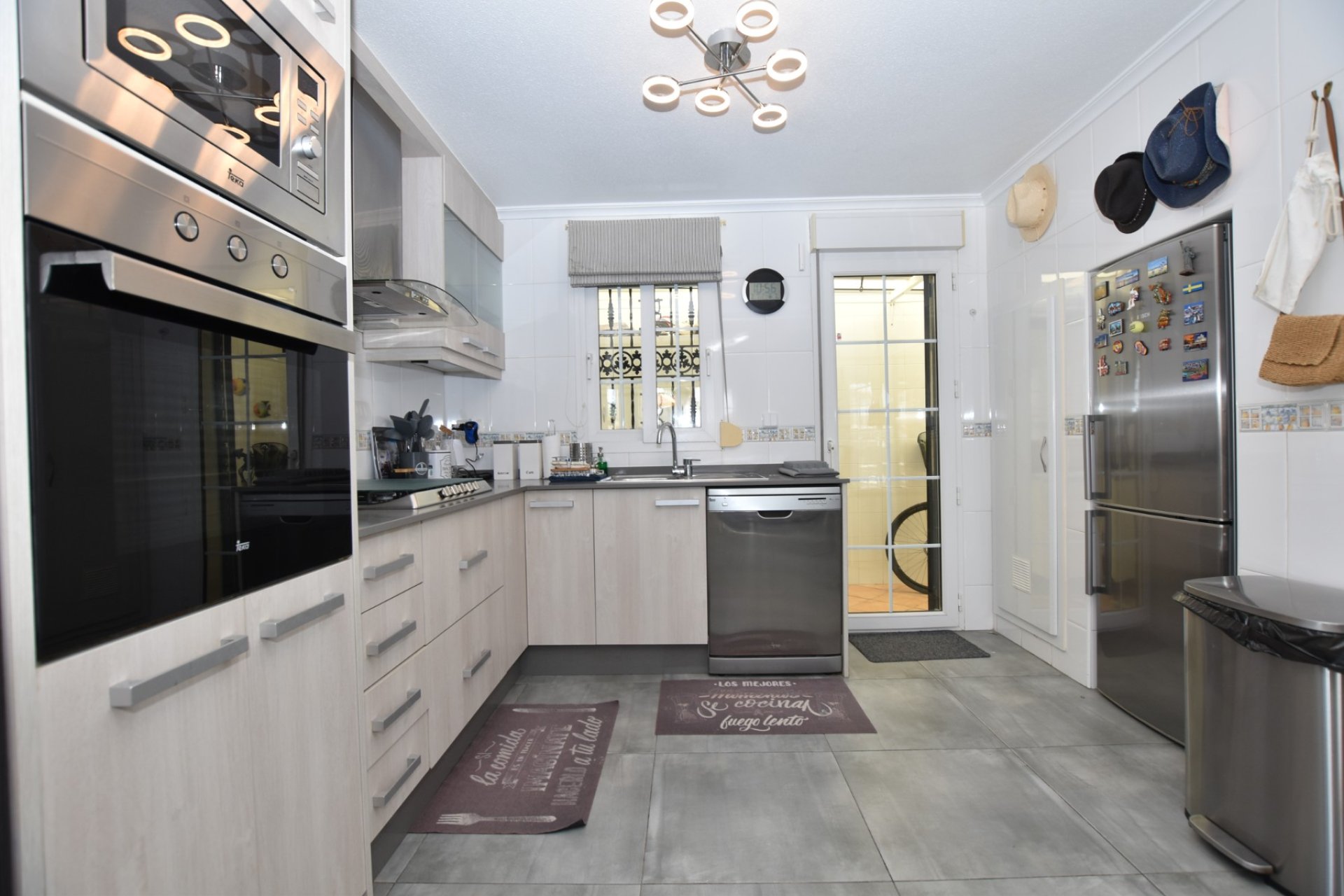 Re-Sale - Detached Villa - Orihuela Costa - Los Dolses