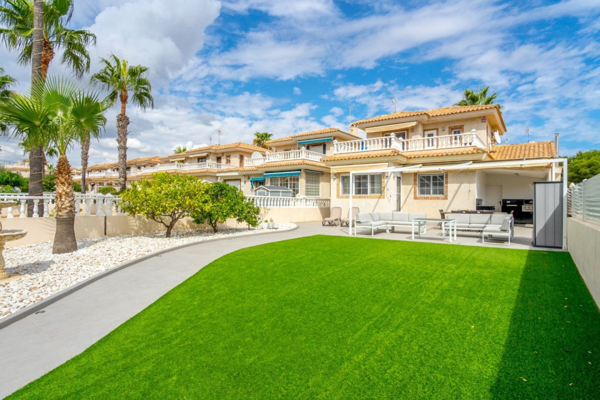 Re-Sale - Detached Villa - Orihuela Costa