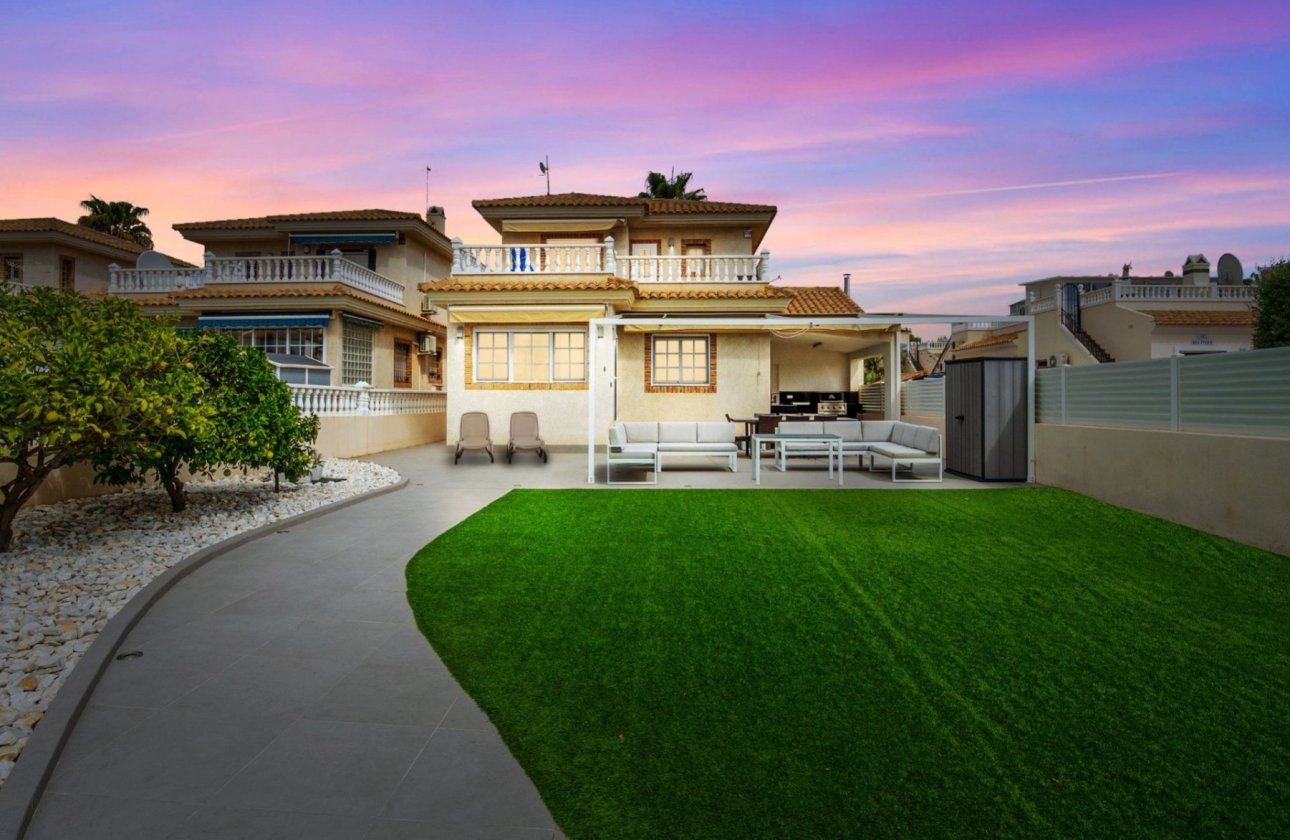 Re-Sale - Detached Villa - Orihuela Costa