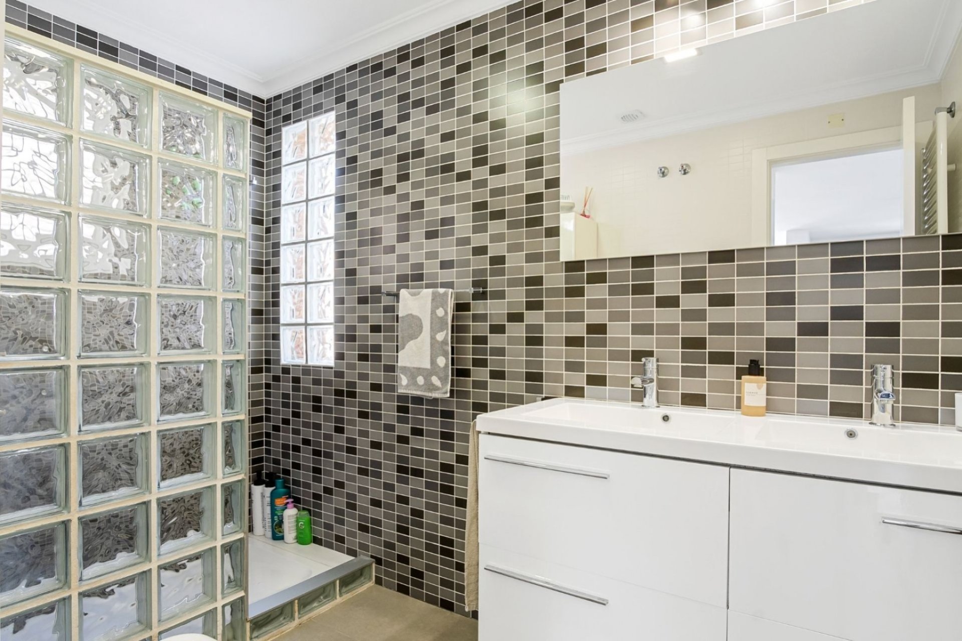 Re-Sale - Detached Villa - Orihuela Costa