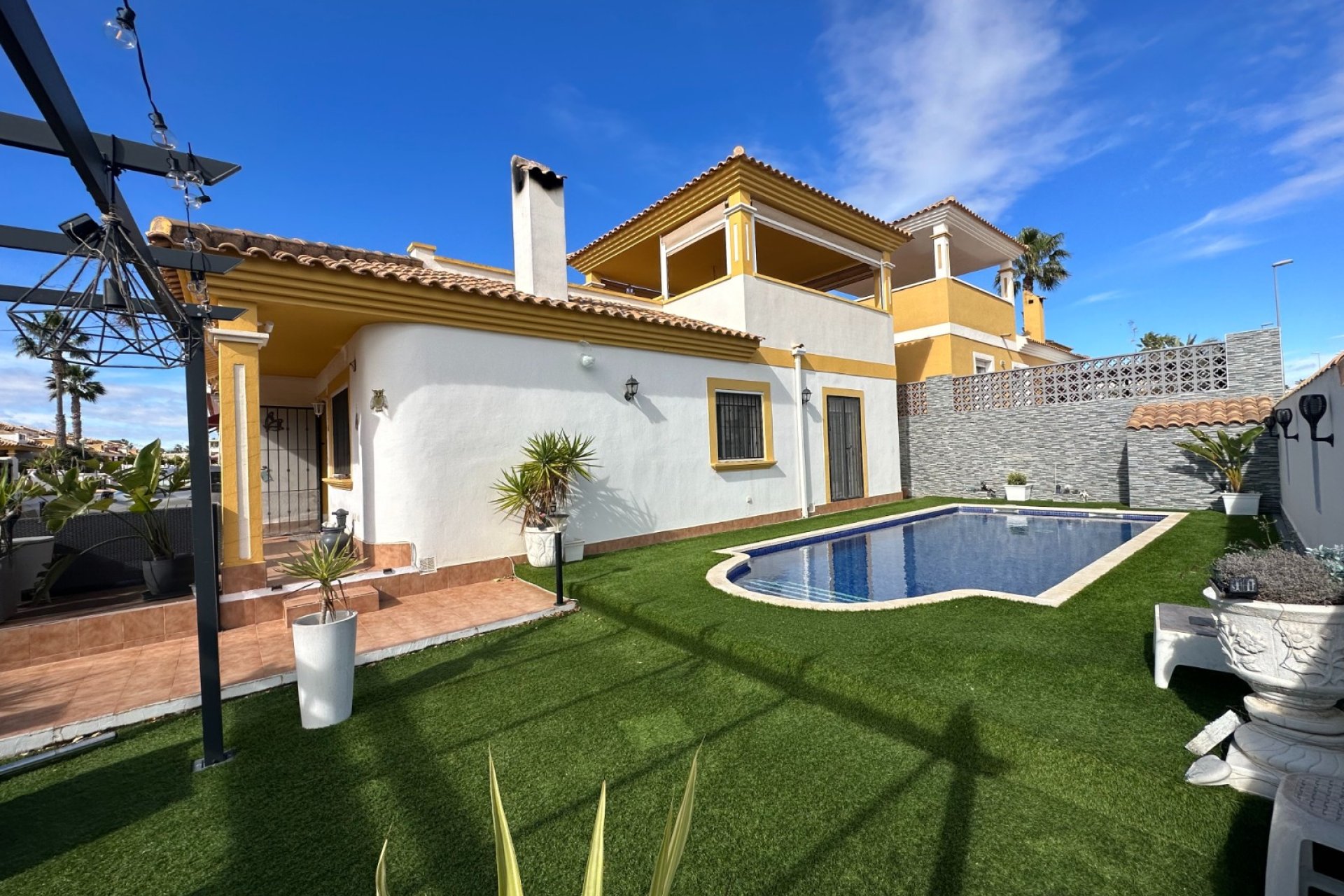 Re-Sale - Detached Villa - Orihuela - Vistabella Golf