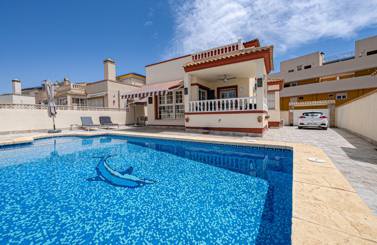 Re-Sale - Detached Villa - Playa Flamenca - Montilla