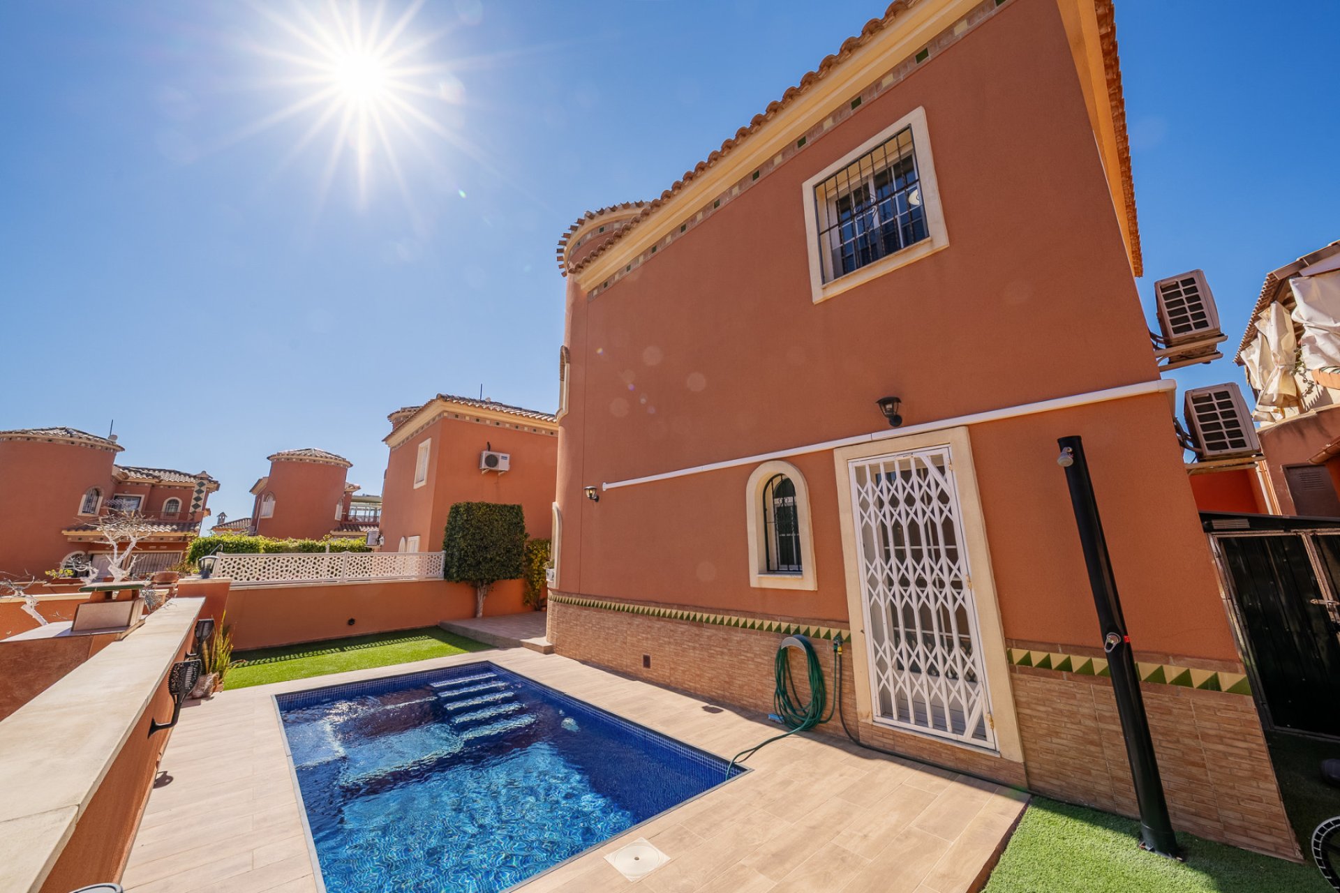 Re-Sale - Detached Villa - Playa Flamenca - Sportcentre