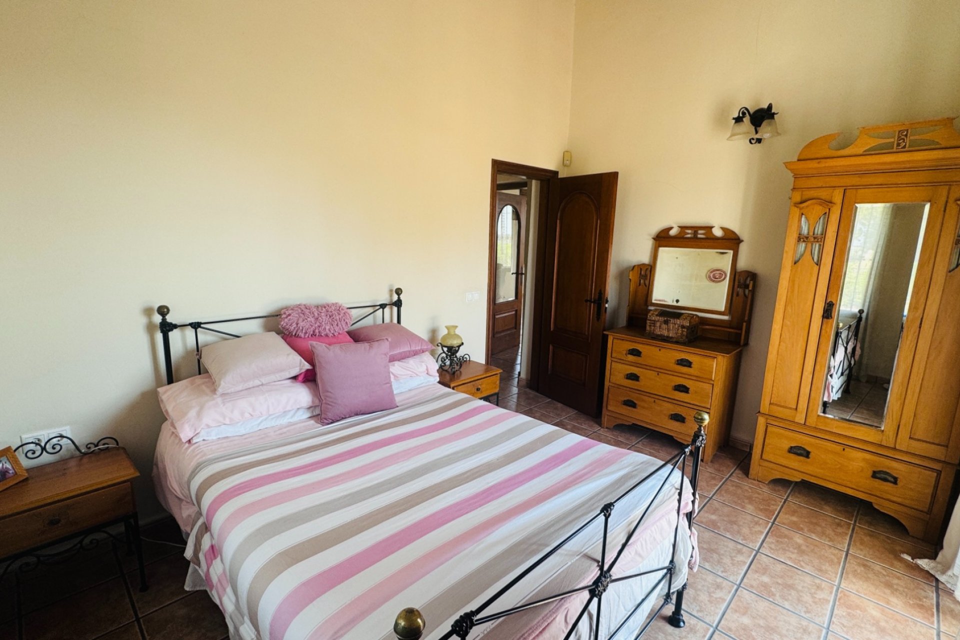 Re-Sale - Finca - Albatera