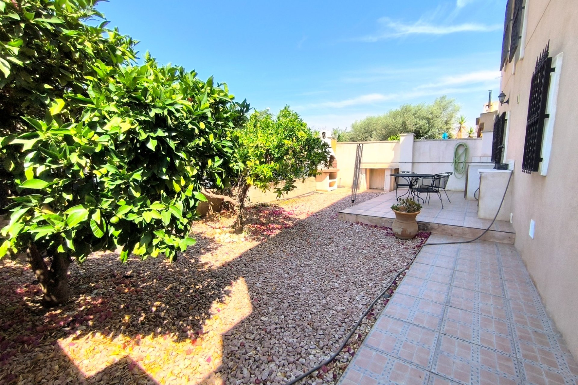 Re-Sale - Finca - Albatera