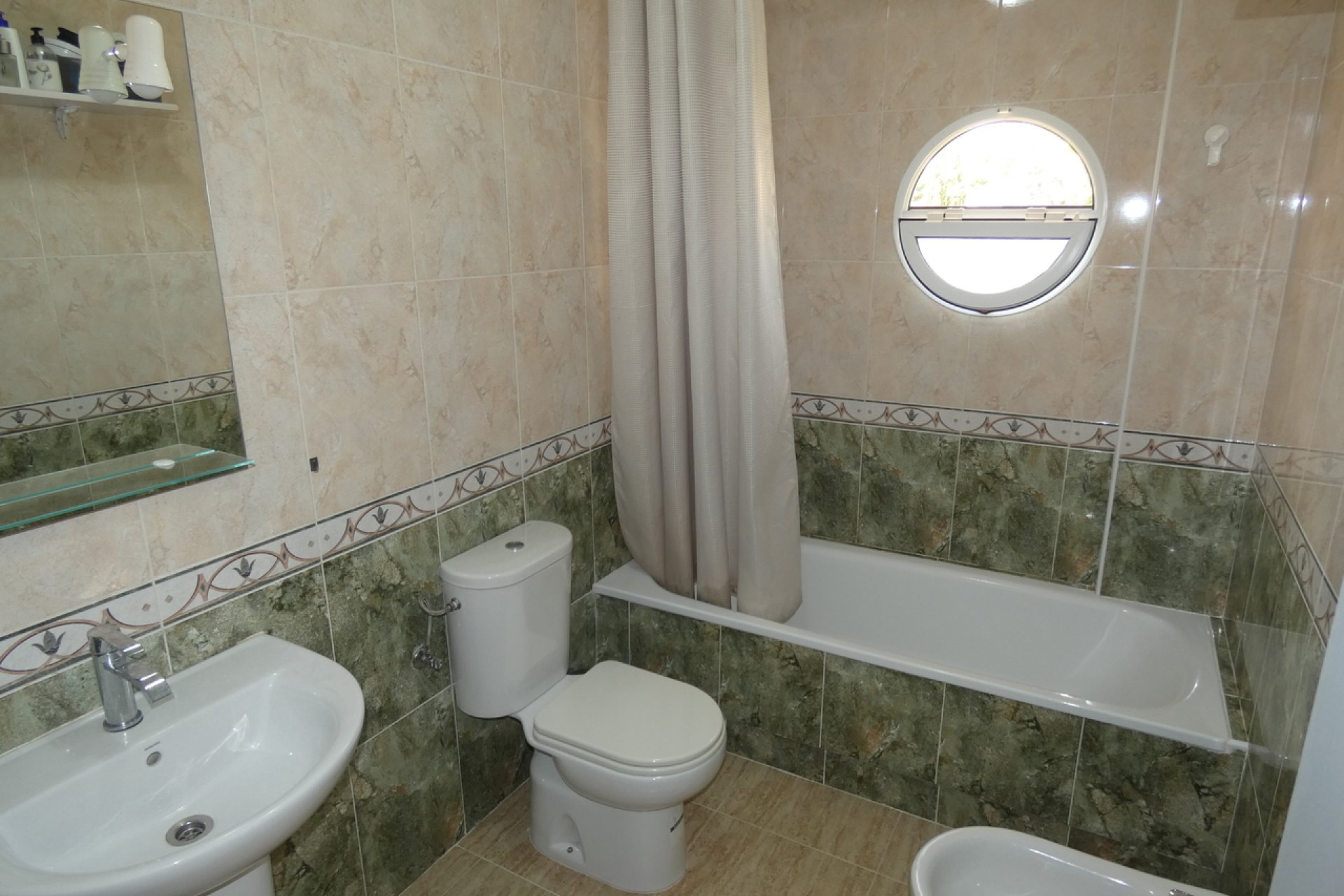 Re-Sale - Semi - Detached Villa - Algorfa