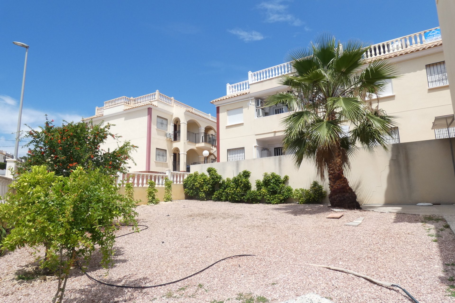 Re-Sale - Semi - Detached Villa - Algorfa