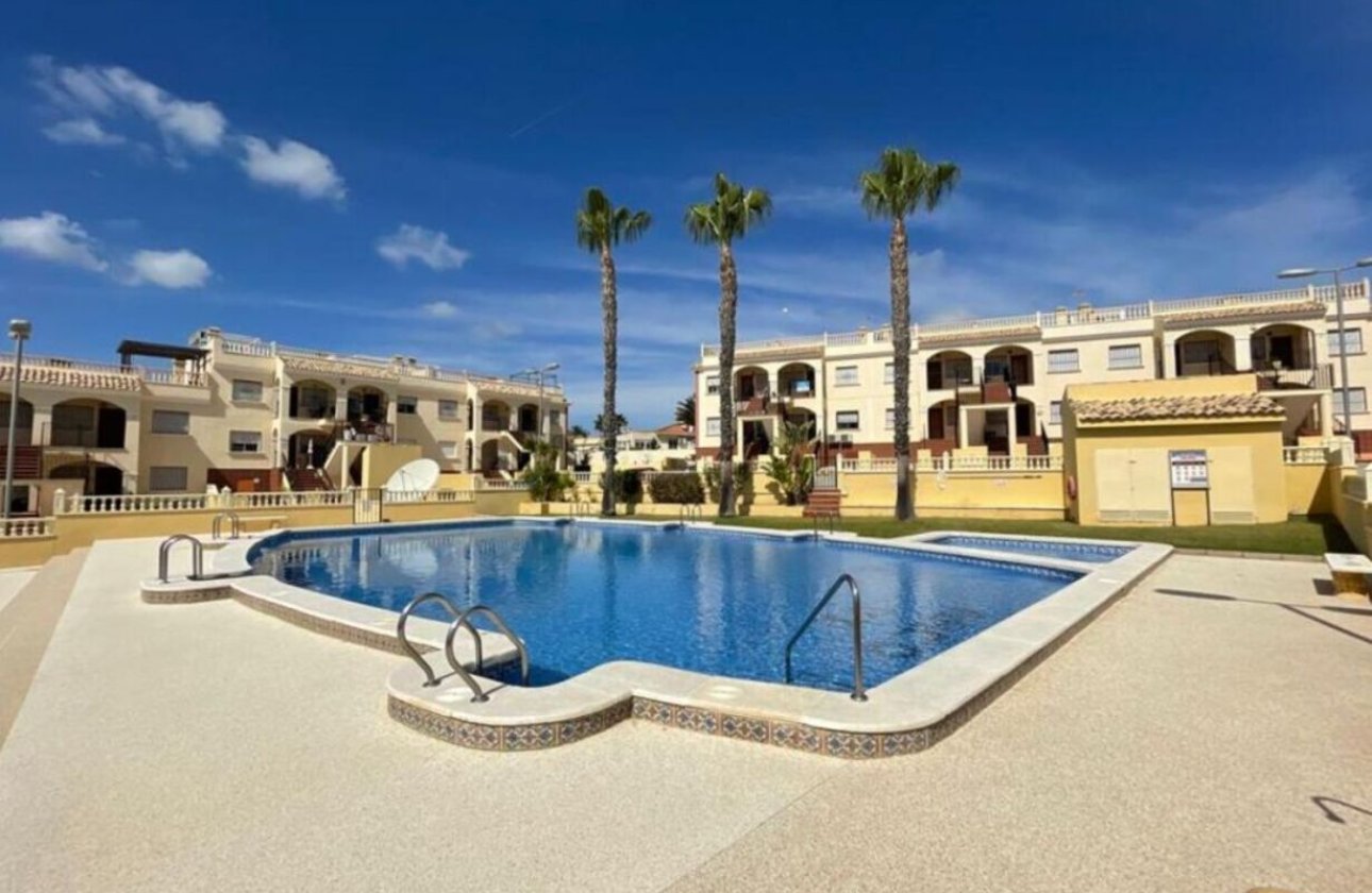 Re-Sale - Semi - Detached Villa - Algorfa