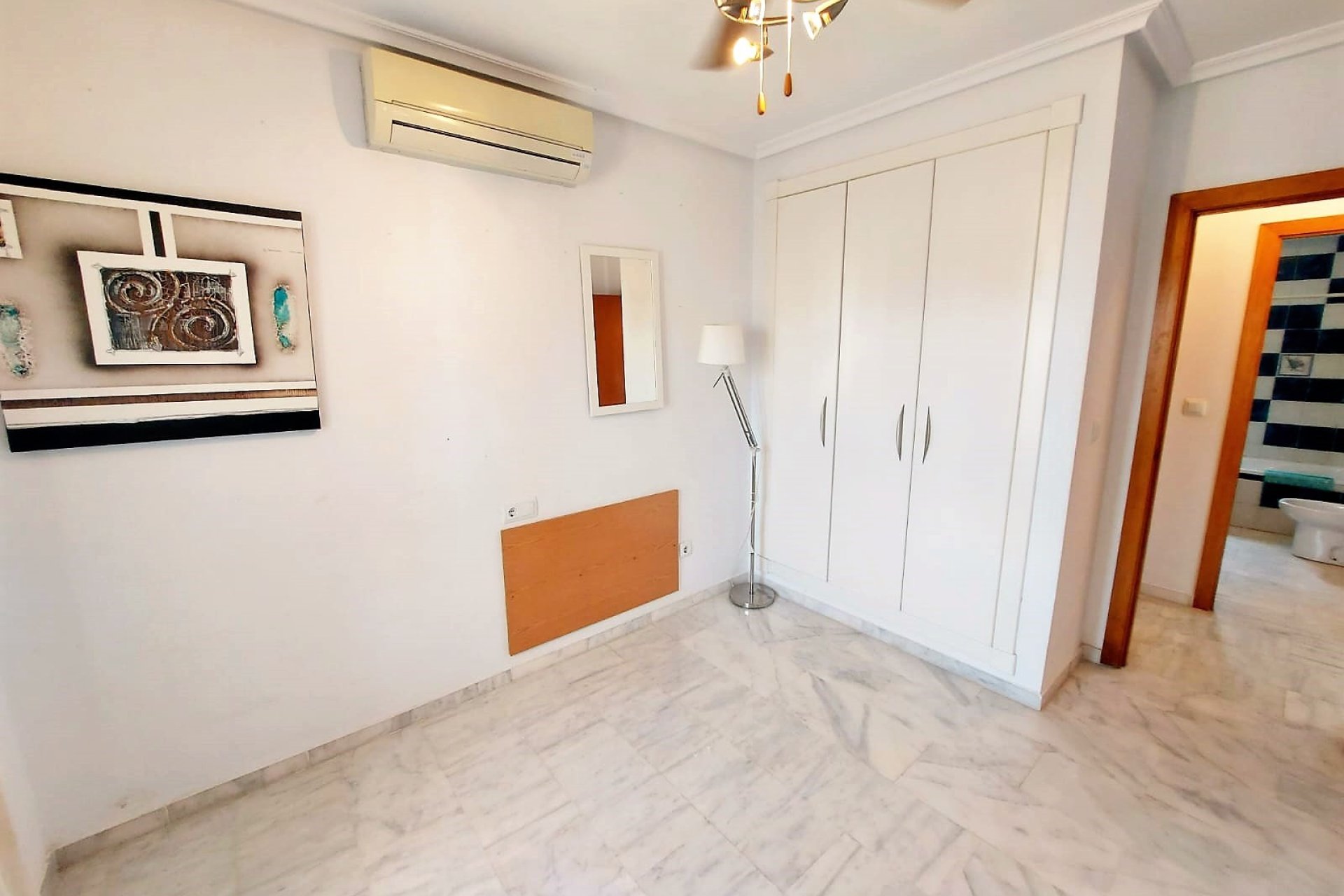 Re-Sale - Semi - Detached Villa - Algorfa