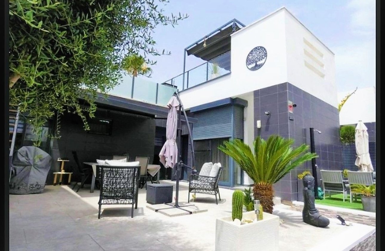 Re-Sale - Semi - Detached Villa - Algorfa