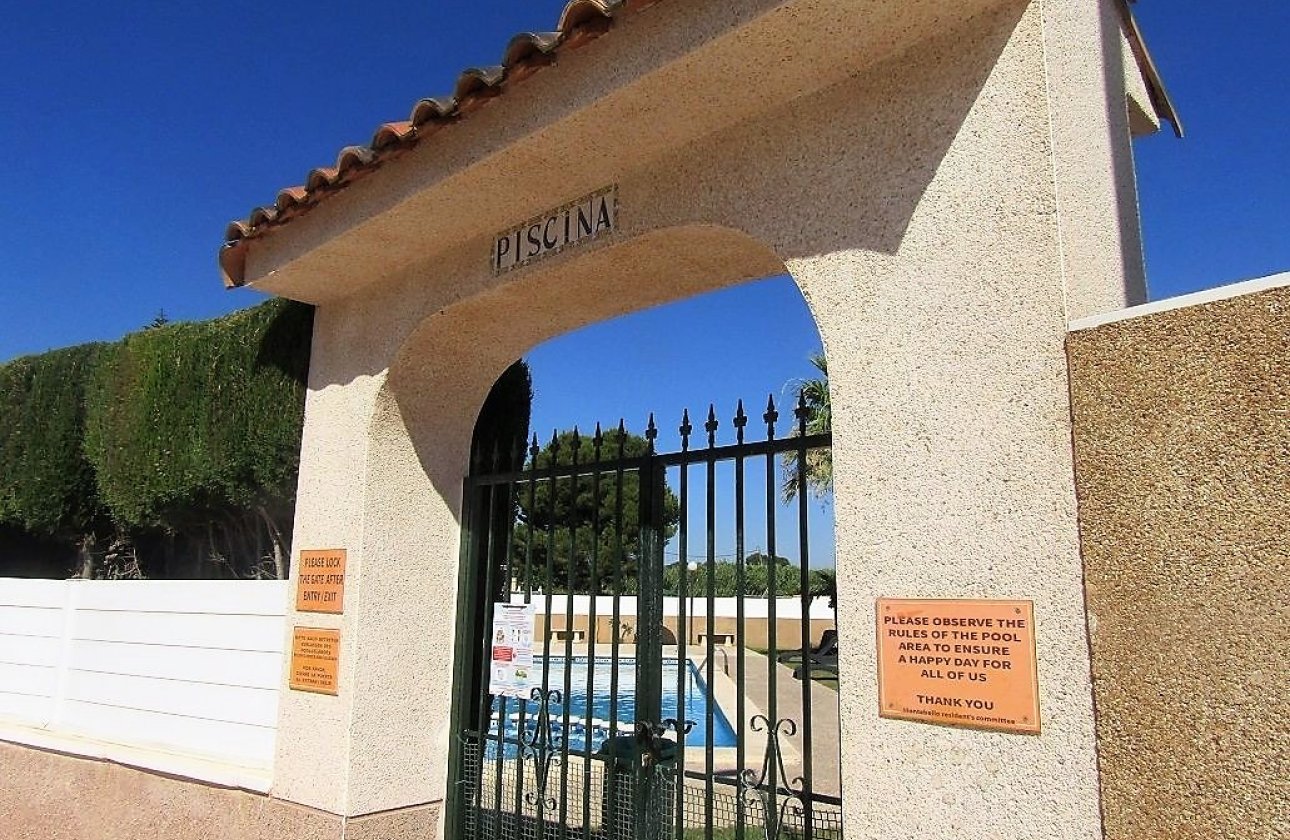 Re-Sale - Semi - Detached Villa - Algorfa