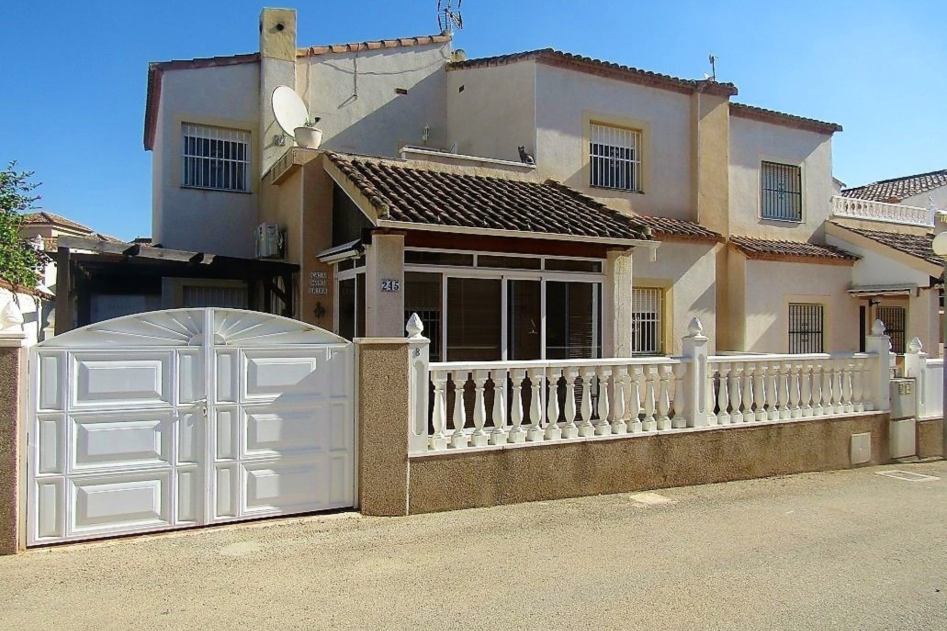Re-Sale - Semi - Detached Villa - Algorfa