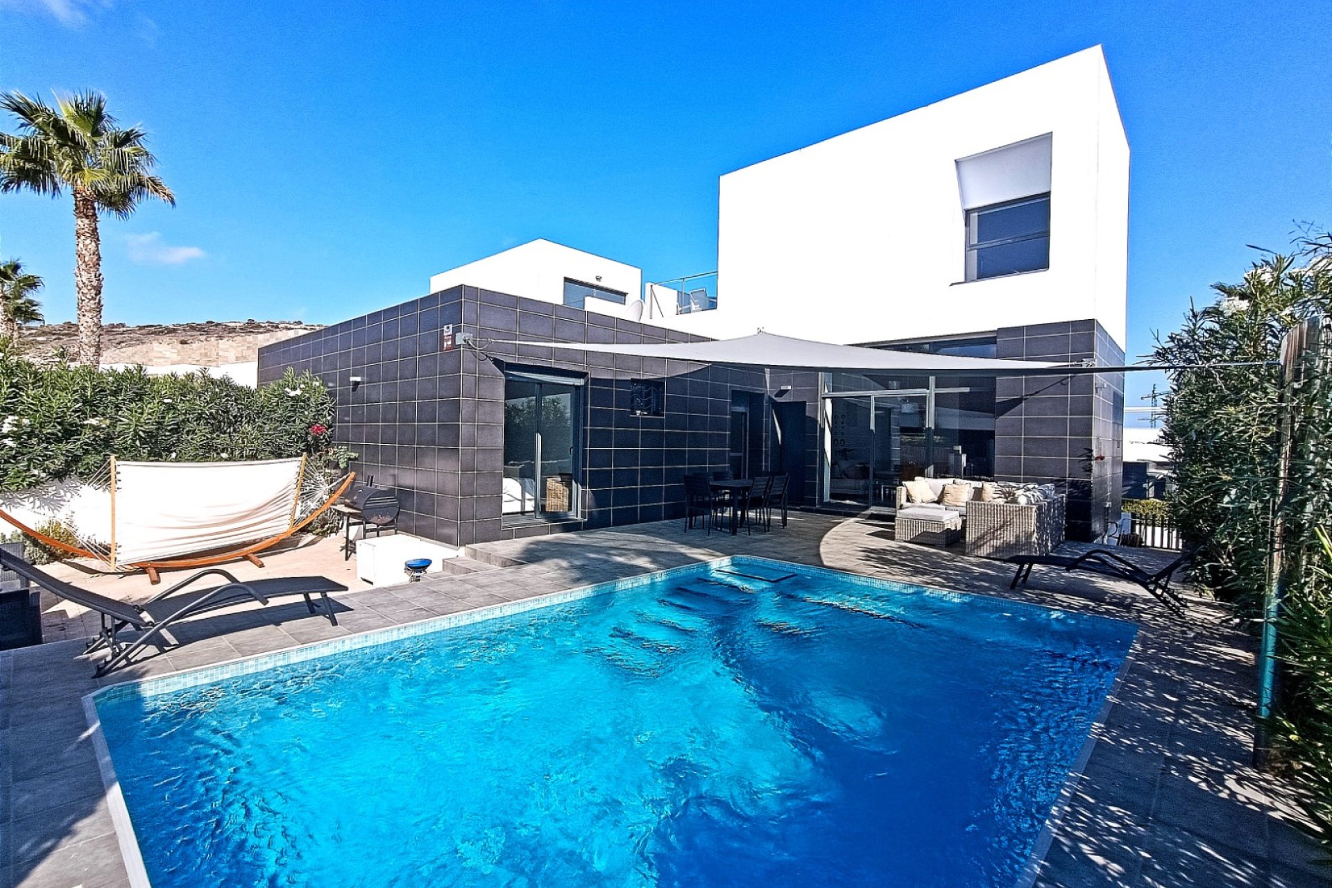 Re-Sale - Semi - Detached Villa - Algorfa