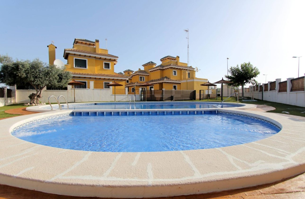 Re-Sale - Semi - Detached Villa - Ciudad Quesada
