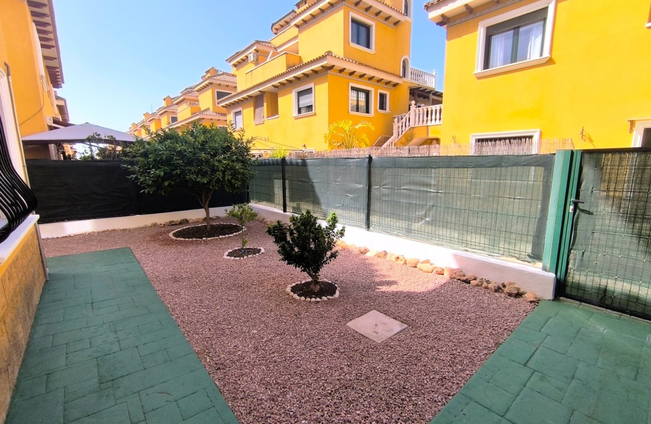 Re-Sale - Semi - Detached Villa - Ciudad Quesada