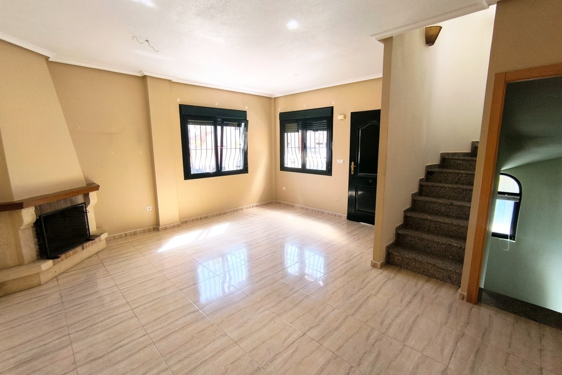 Re-Sale - Semi - Detached Villa - Ciudad Quesada