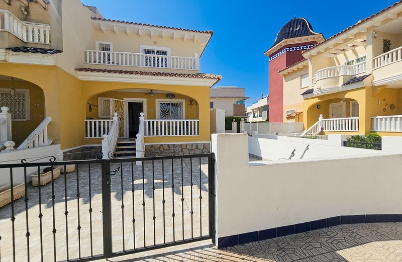 Re-Sale - Semi - Detached Villa - Ciudad Quesada