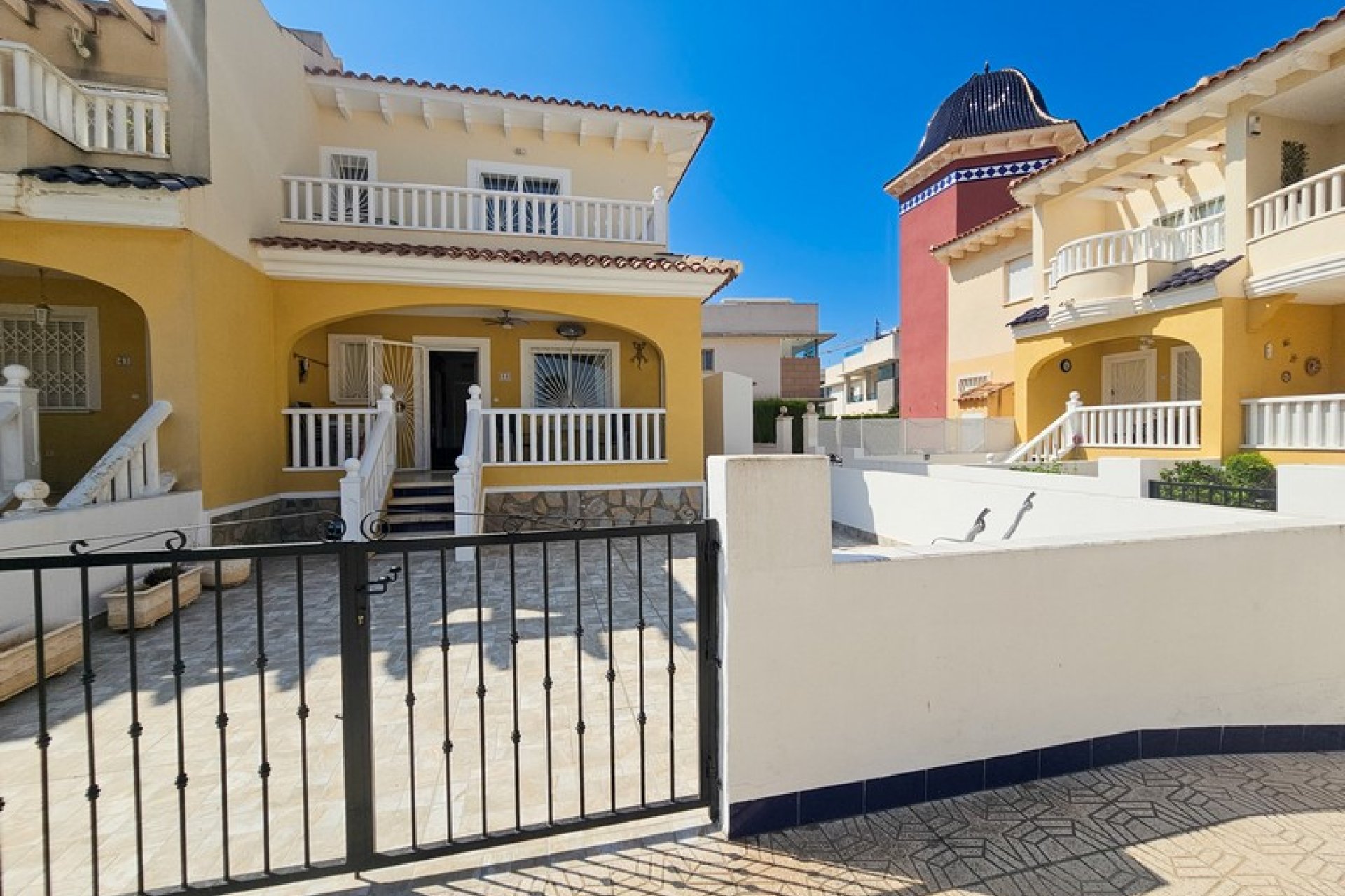 Re-Sale - Semi - Detached Villa - Ciudad Quesada