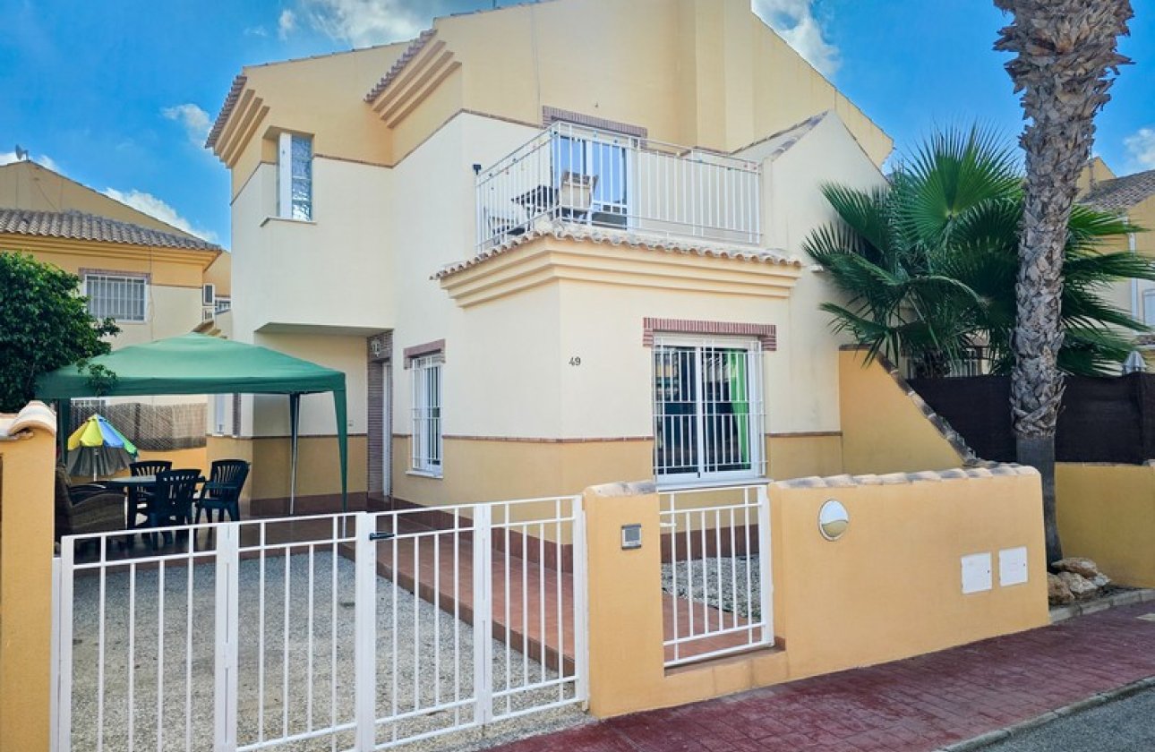 Re-Sale - Semi - Detached Villa - Ciudad Quesada