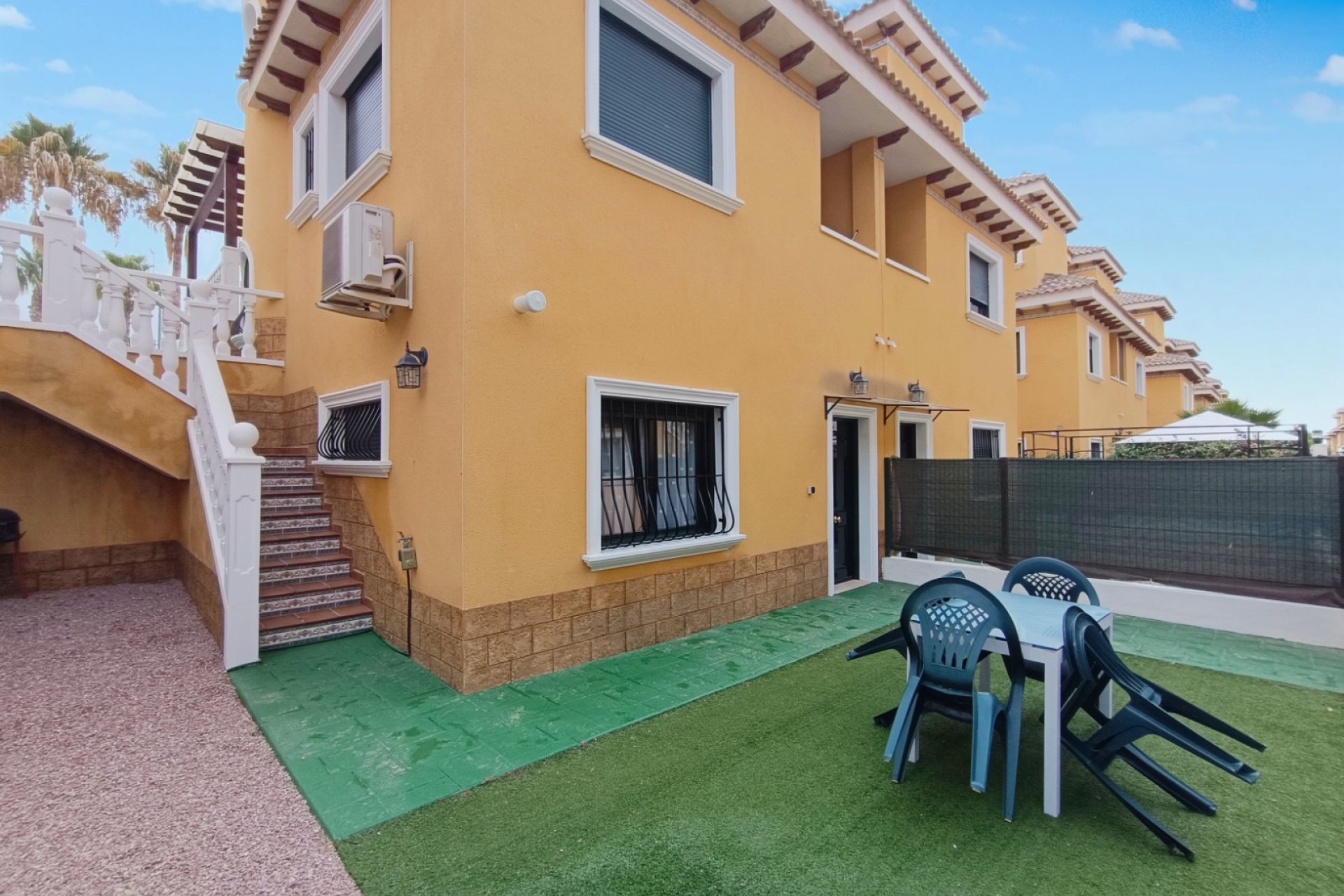Re-Sale - Semi - Detached Villa - Ciudad Quesada