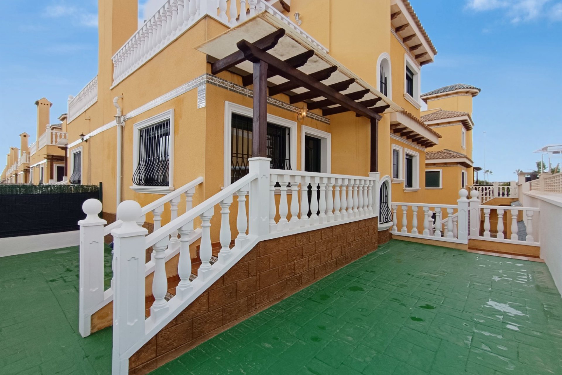 Re-Sale - Semi - Detached Villa - Ciudad Quesada