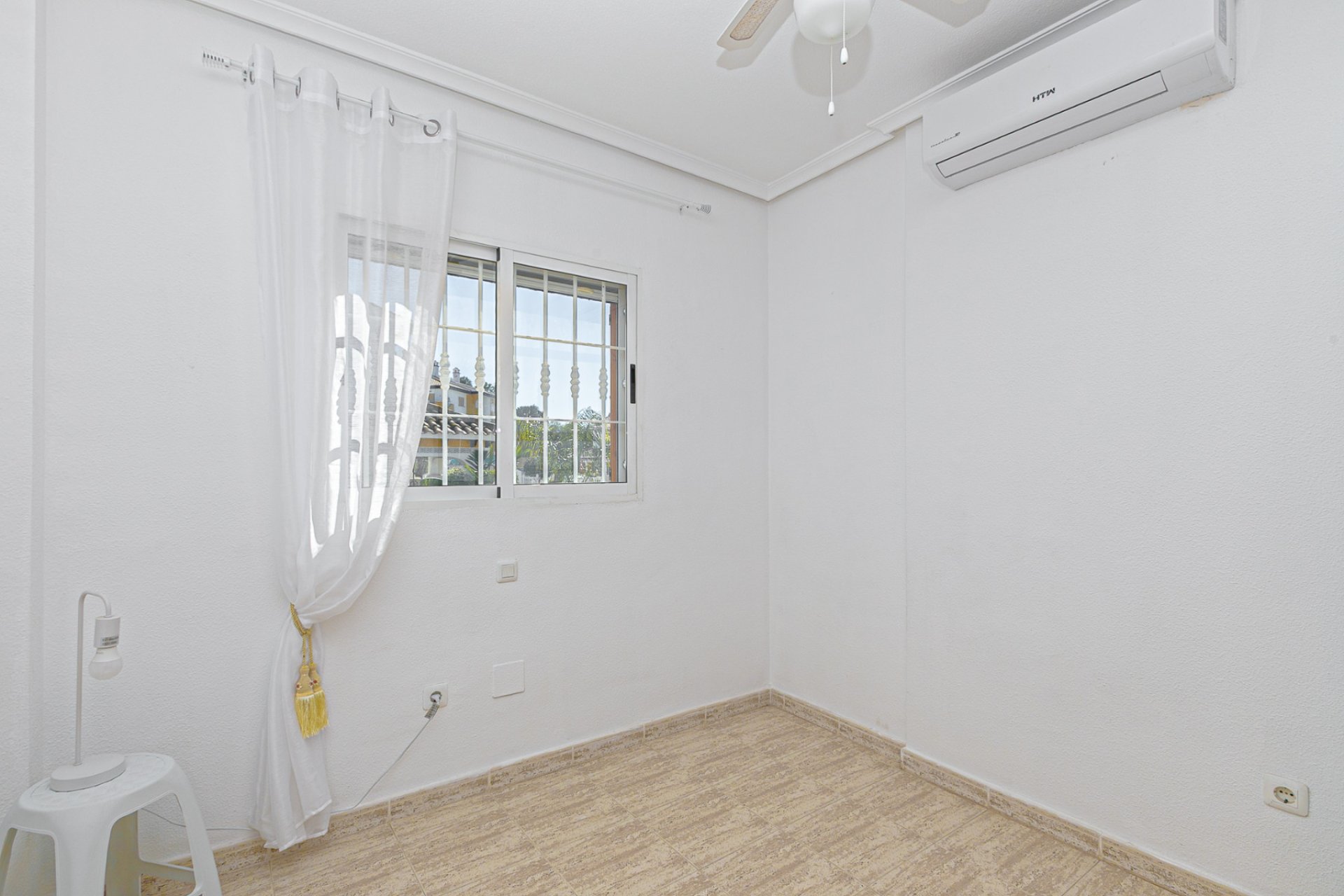 Re-Sale - Semi - Detached Villa - Mil Palmeras - Riomar