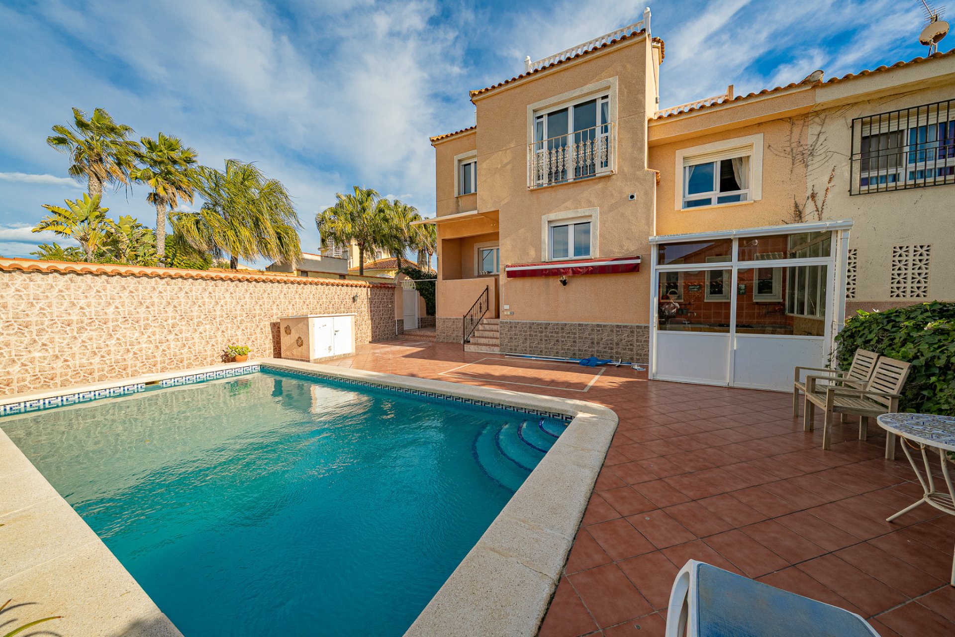 Re-Sale - Semi - Detached Villa - Torrevieja - El Chaparral