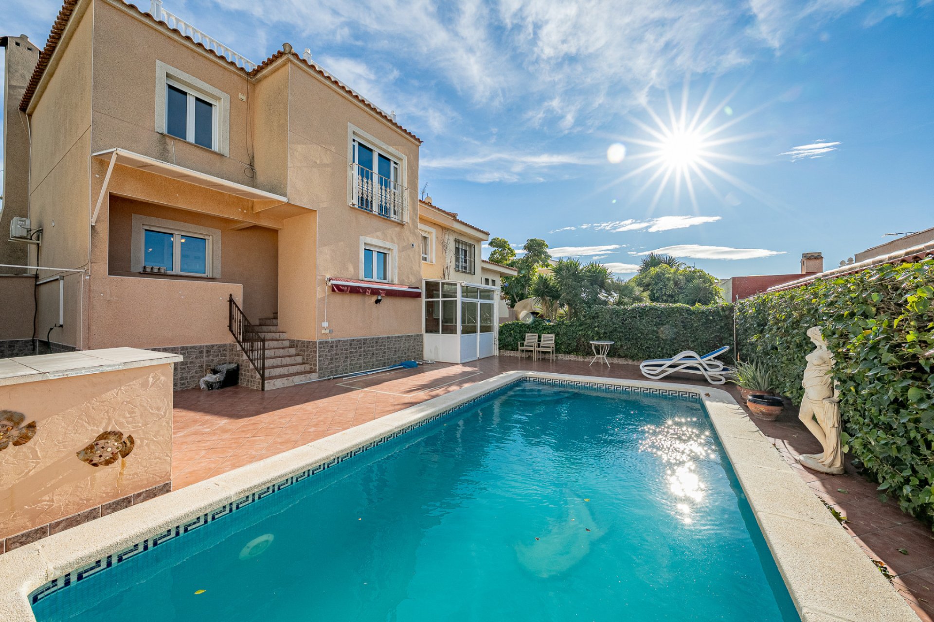 Re-Sale - Semi - Detached Villa - Torrevieja - El Chaparral