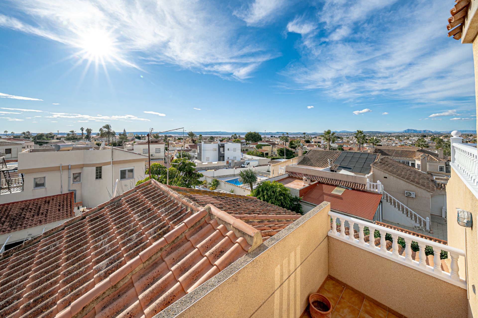 Re-Sale - Semi - Detached Villa - Torrevieja - El Chaparral