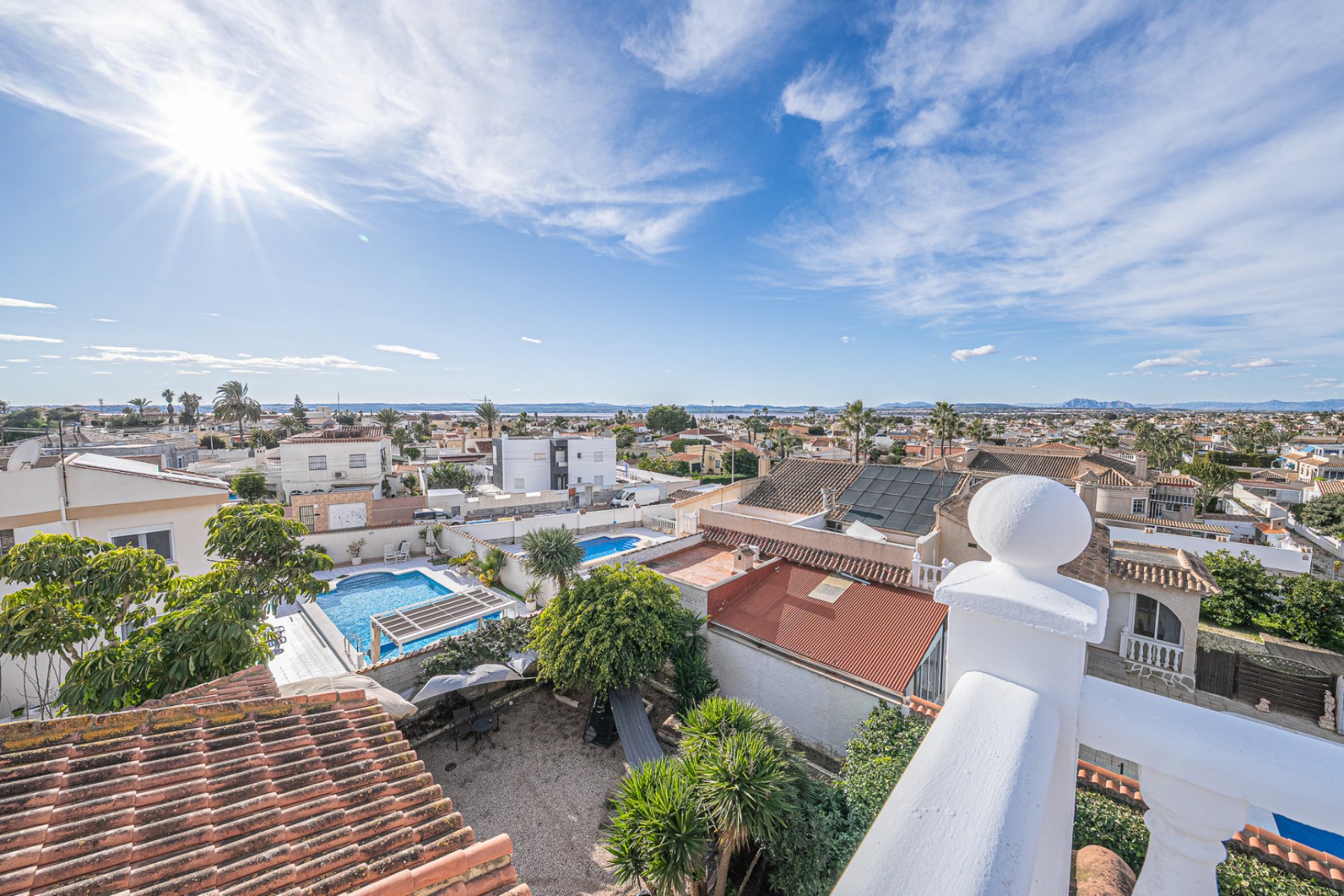 Re-Sale - Semi - Detached Villa - Torrevieja - El Chaparral