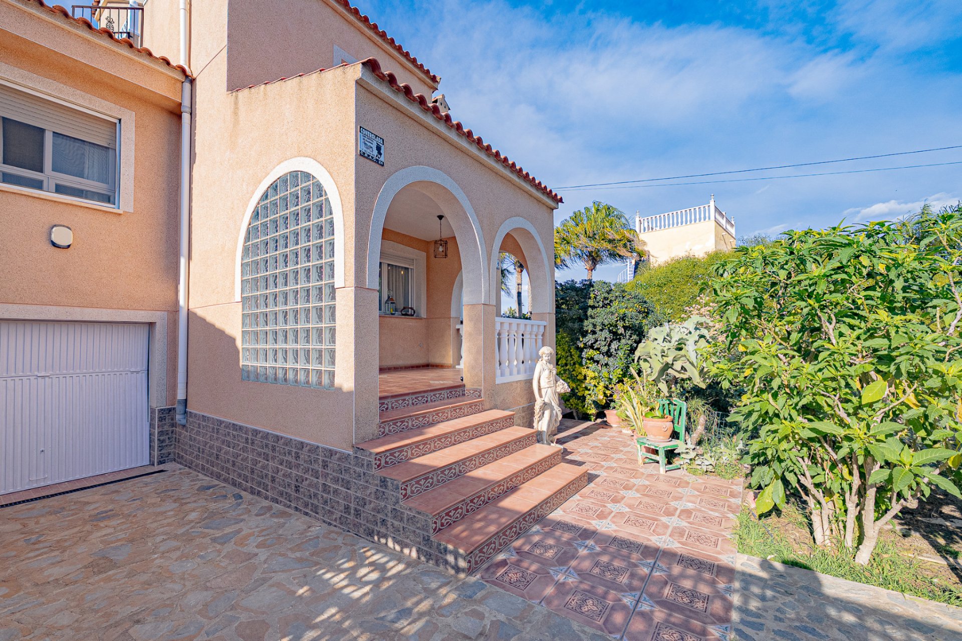 Re-Sale - Semi - Detached Villa - Torrevieja - El Chaparral