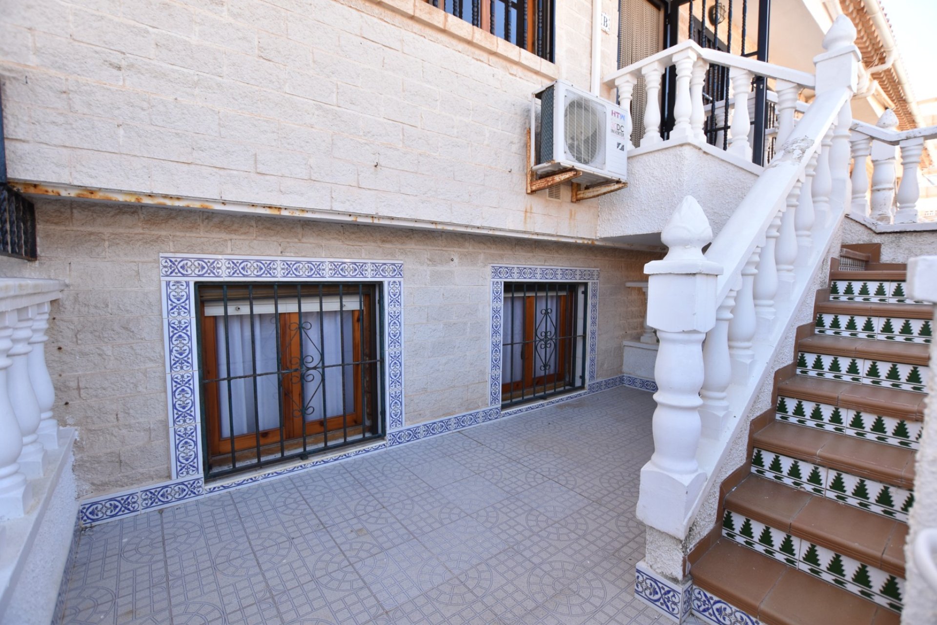 Re-Sale - Terraced house / Townhouse - Torrevieja - La Mata