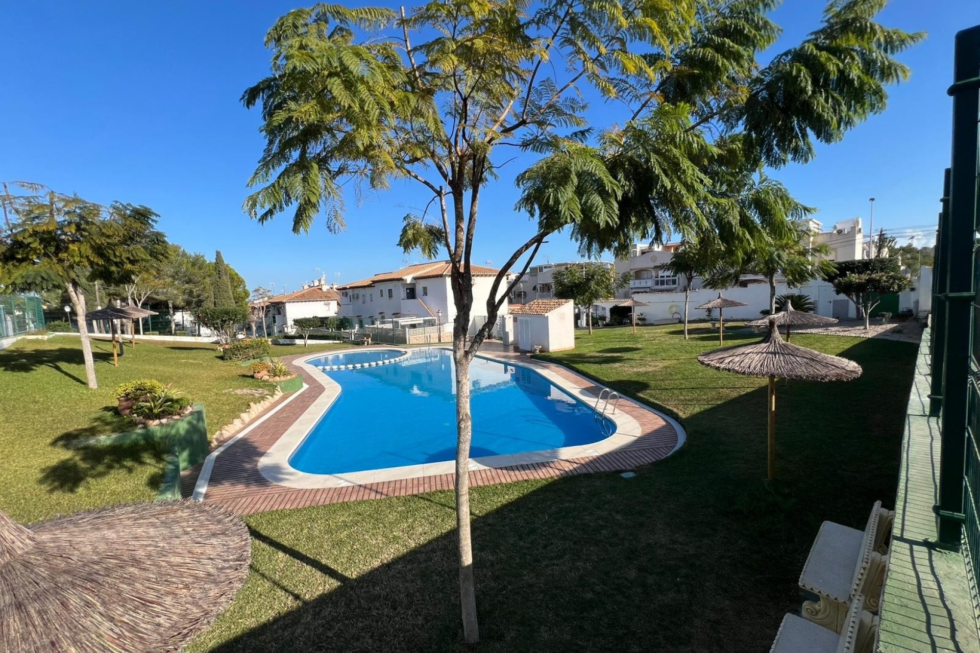 Re-Sale - Terraced house / Townhouse - Torrevieja - Lago Jardín II