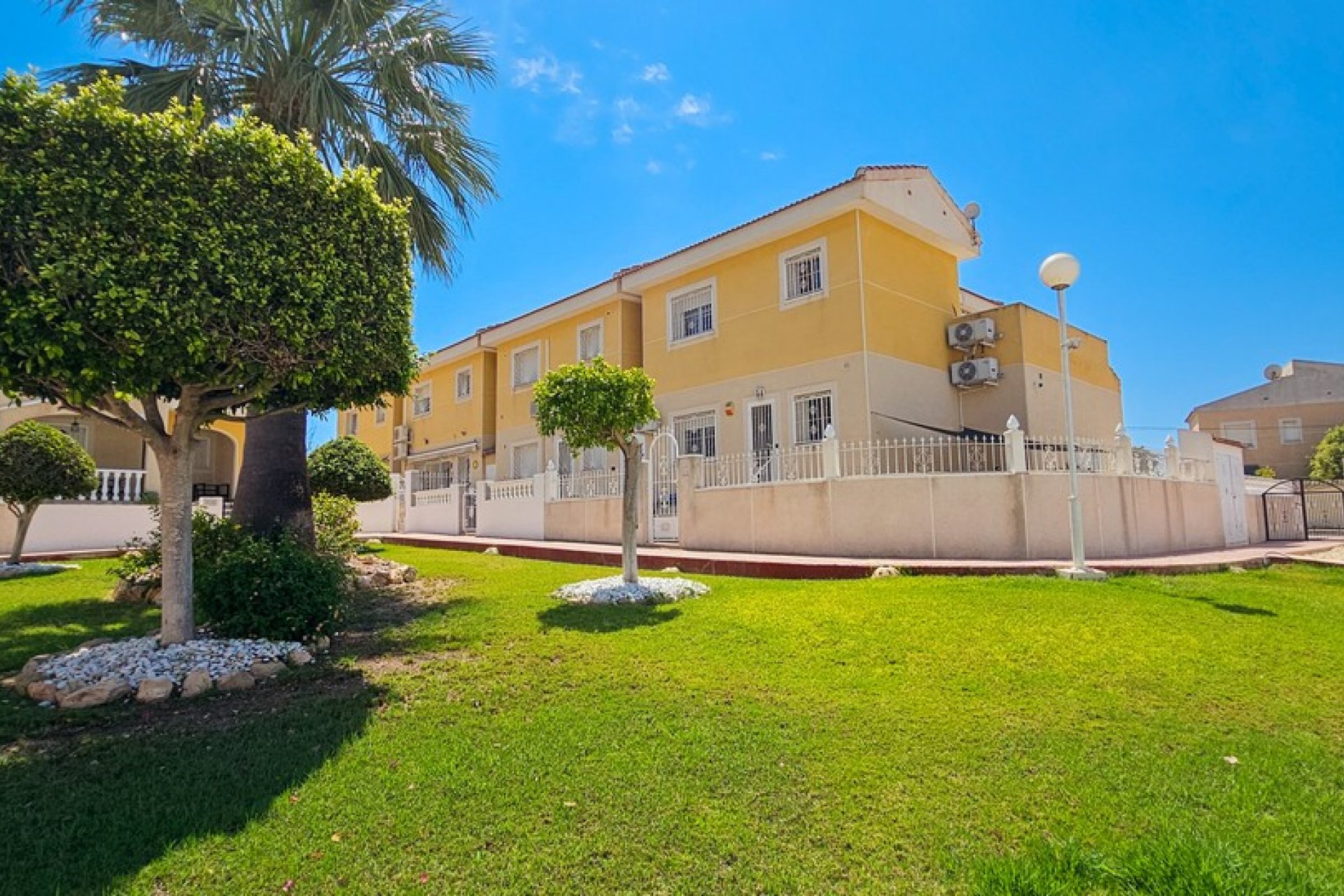 Re-Sale - Townhouse - Benijofar