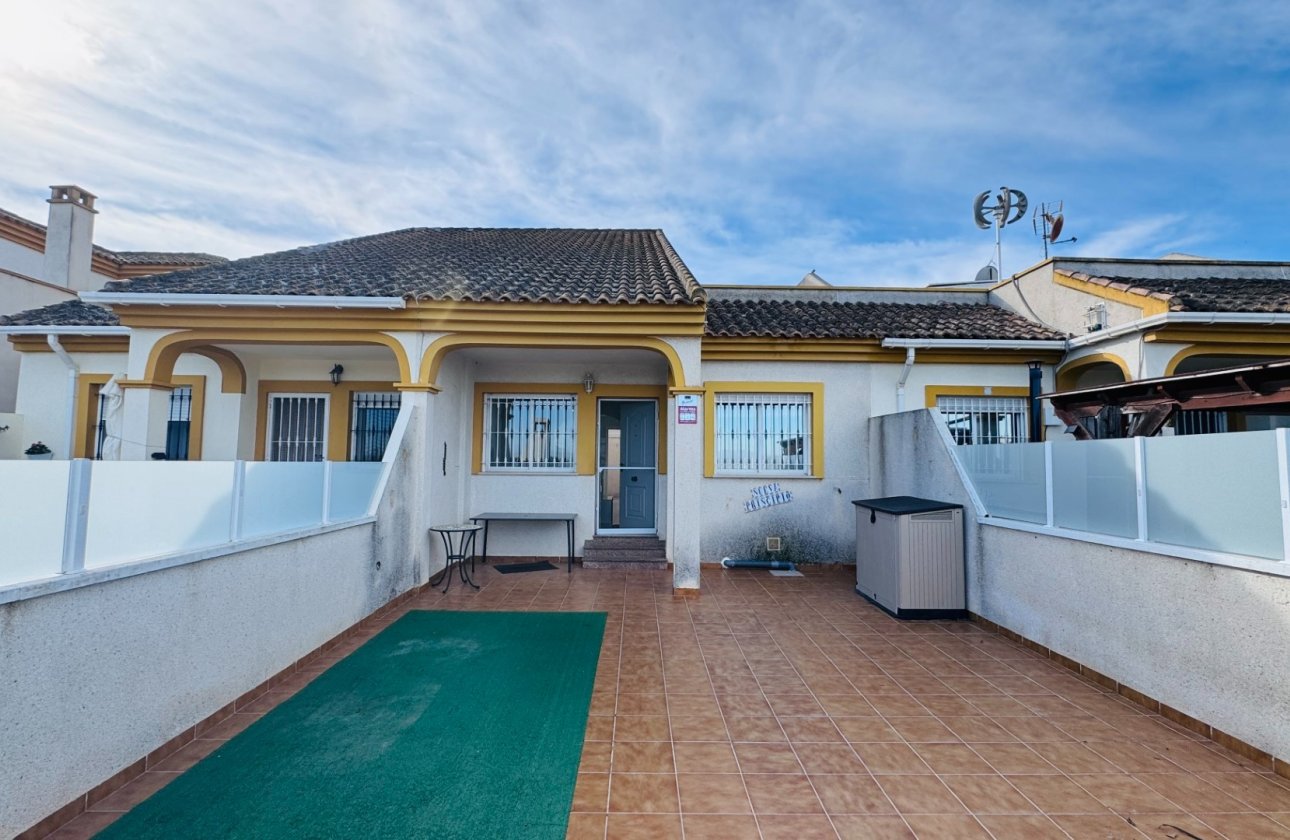 Re-Sale - Townhouse - Daya Nueva