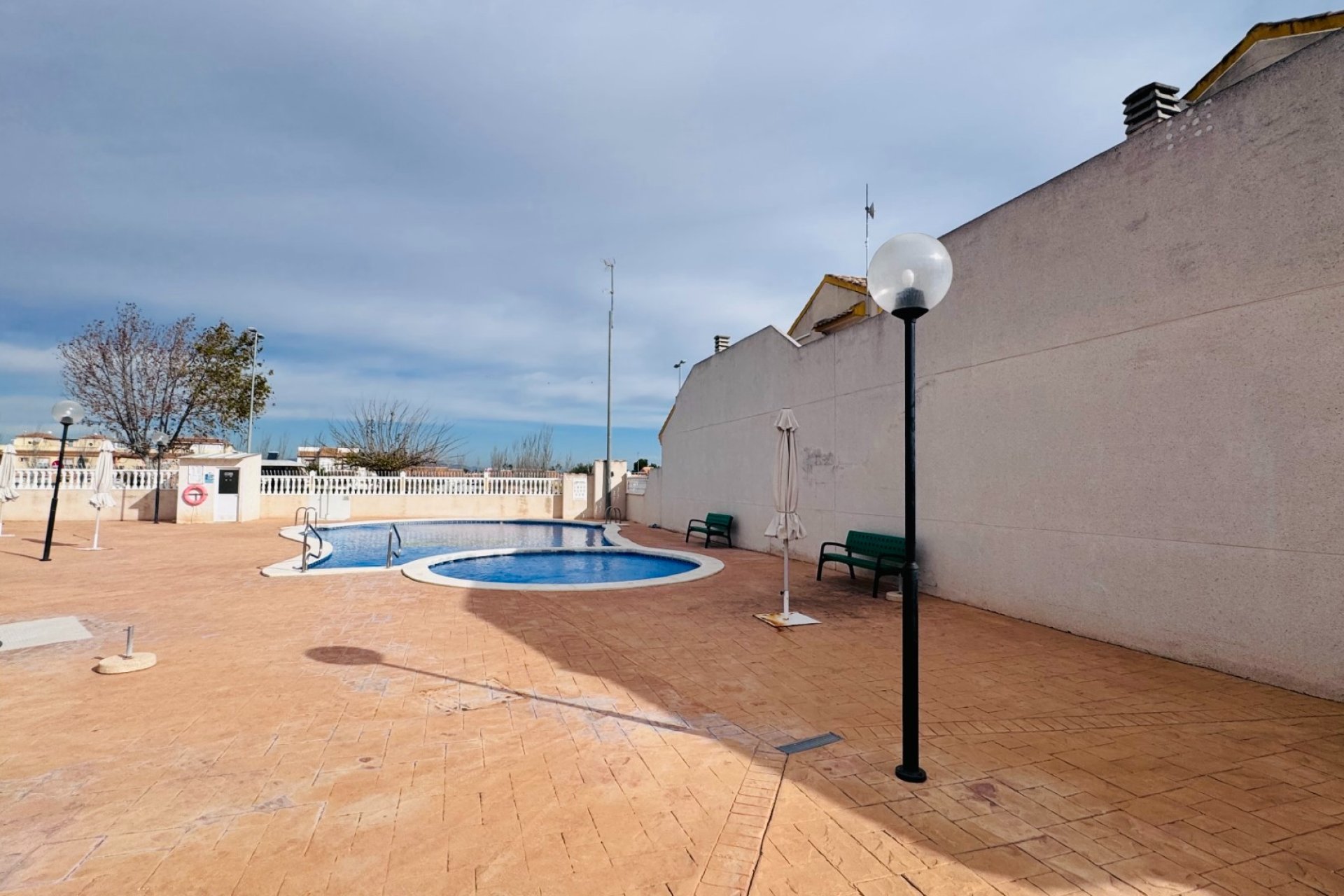 Re-Sale - Townhouse - Daya Nueva